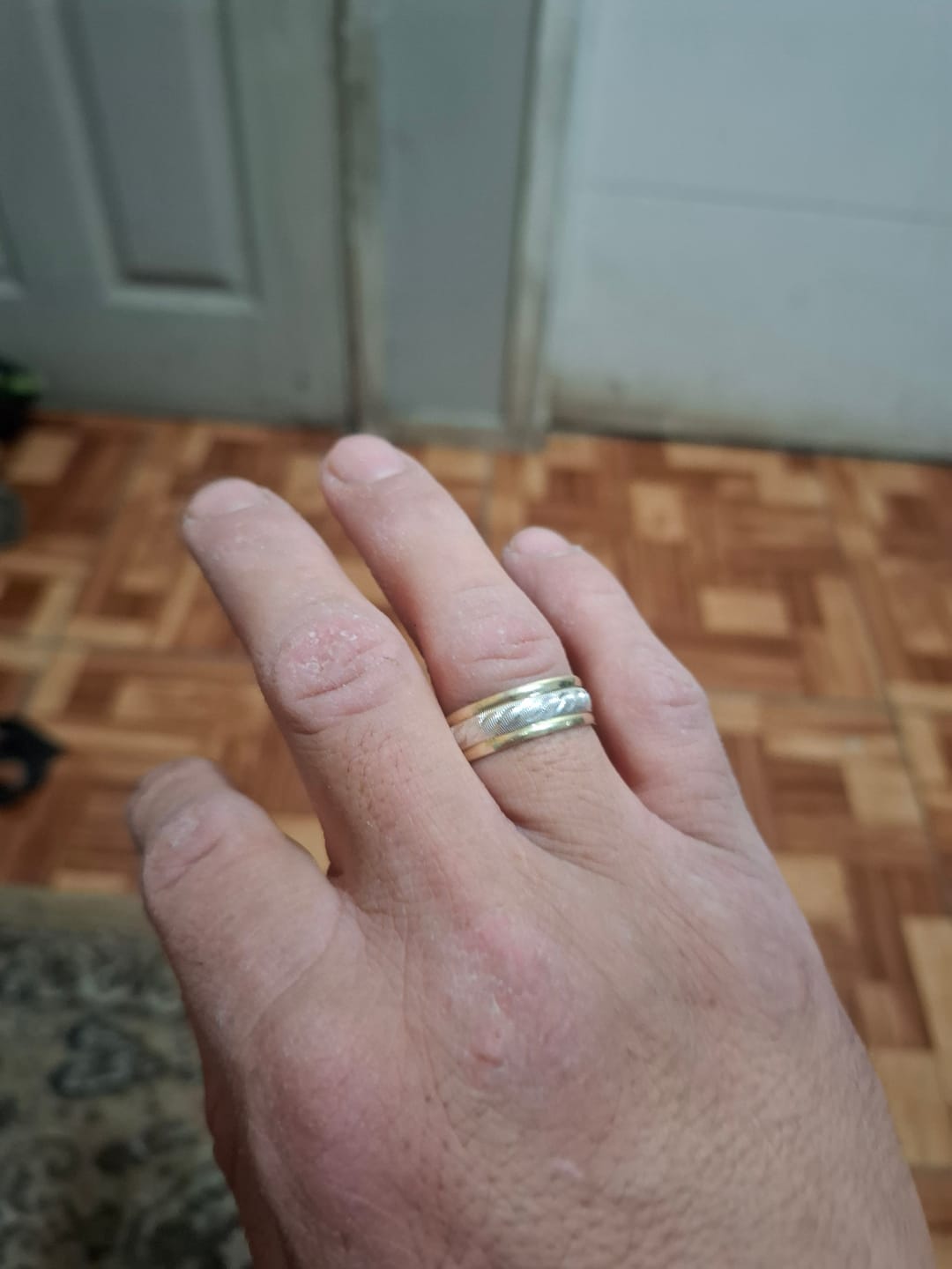 Reseña de Dagoberto C. sobre Anillo Compromiso Facetado con Oro