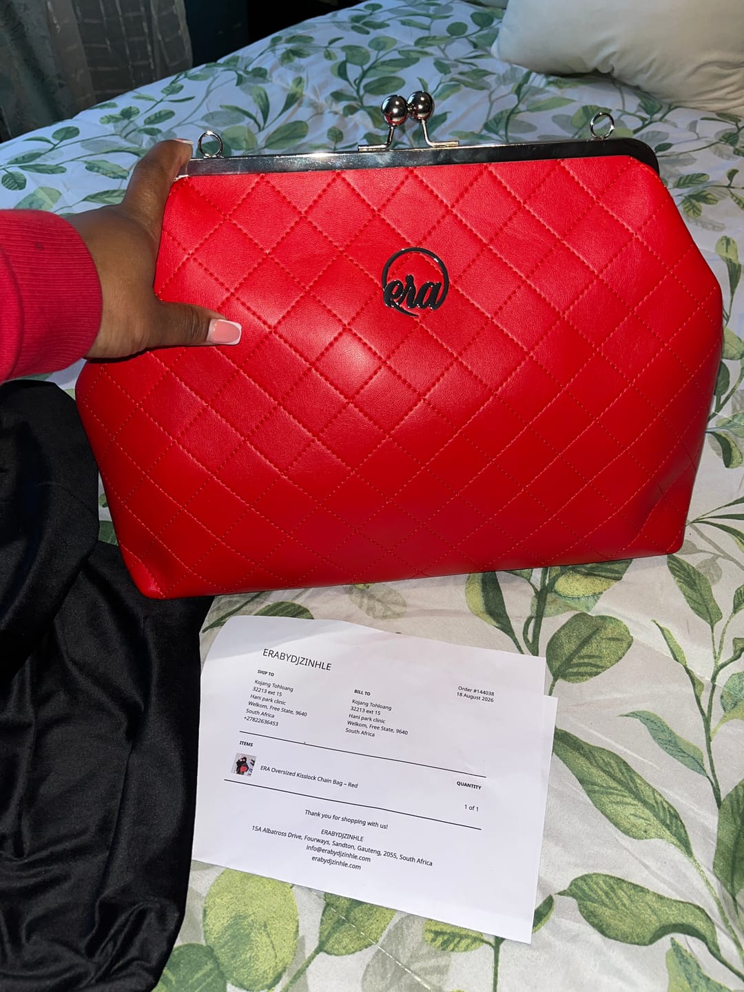 Customer photo review of ERA Oversized Kisslock Chain Bag – Red