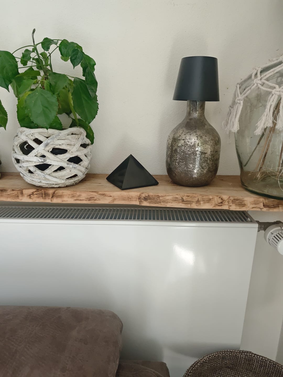 Customer photo review of Schungit Pyramide original aus Karelien | Poliert