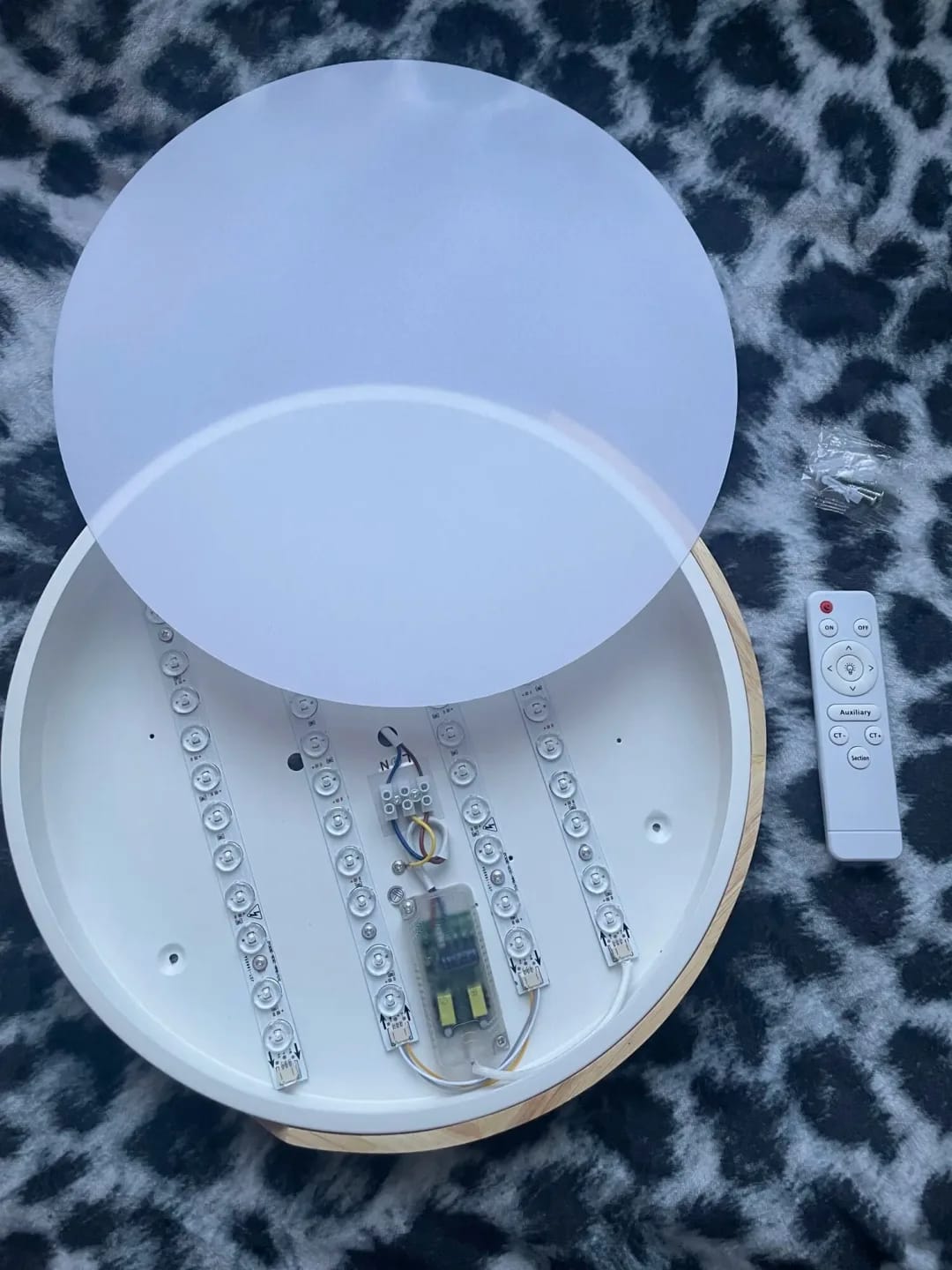 Customer photo review of Square Wood Ceiling Light for Bedroom, Frosted Shade, 30 cm