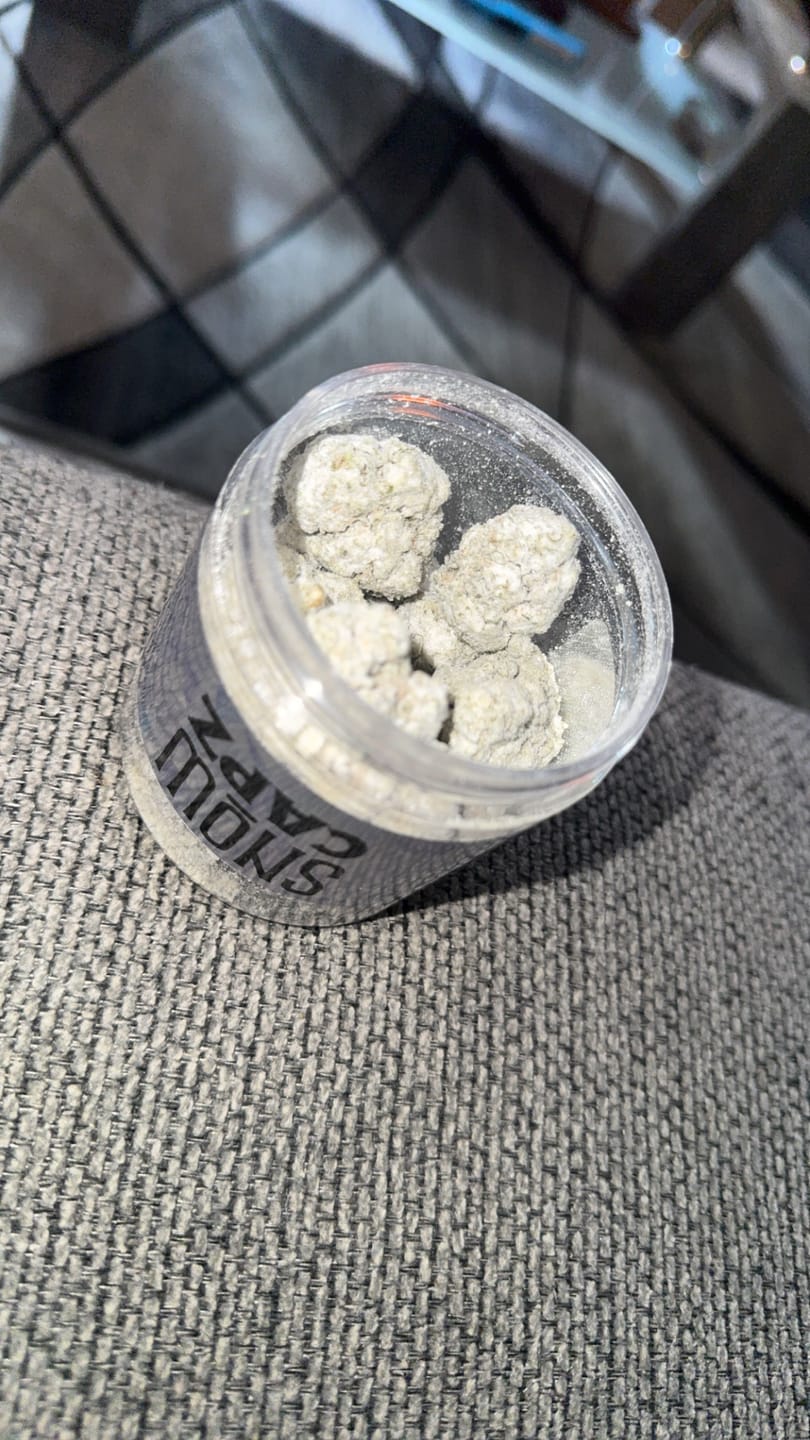 Customer photo review of Snow Capz 28 Grams