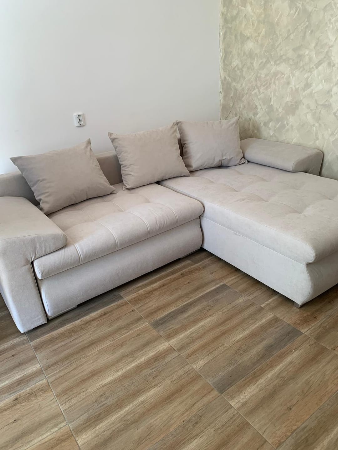 Customer photo review of Colțar extensibil dumonde cu ladă de depozitare Leonardo Enjoy Bej 260x185 cm II