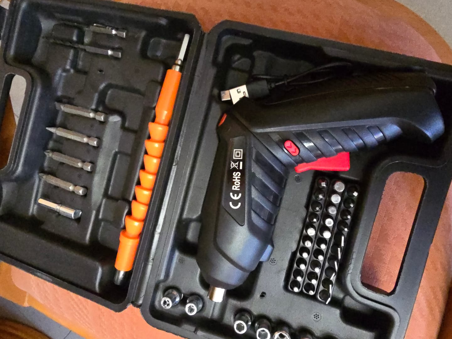 Customer photo review of Set 47 pcs Destornillador eléctrico