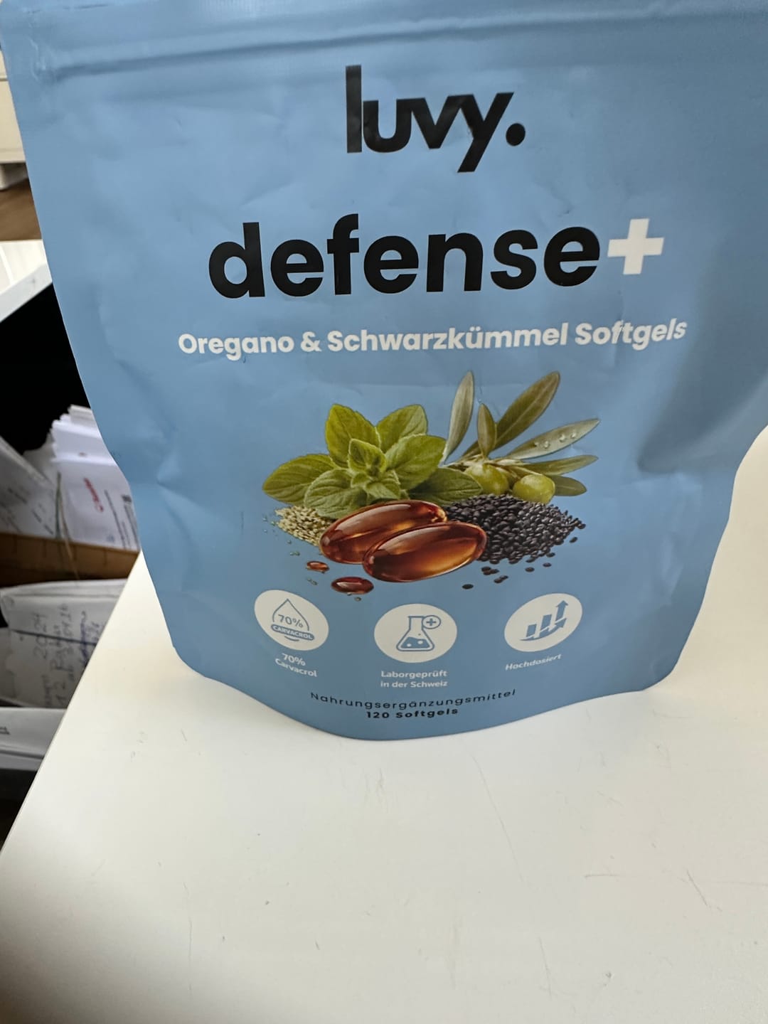 Customer photo review of DEFENSE+ 3-in-1 Darmkur | Oregano, Schwarzkümmel & Olivenblatt Softgels