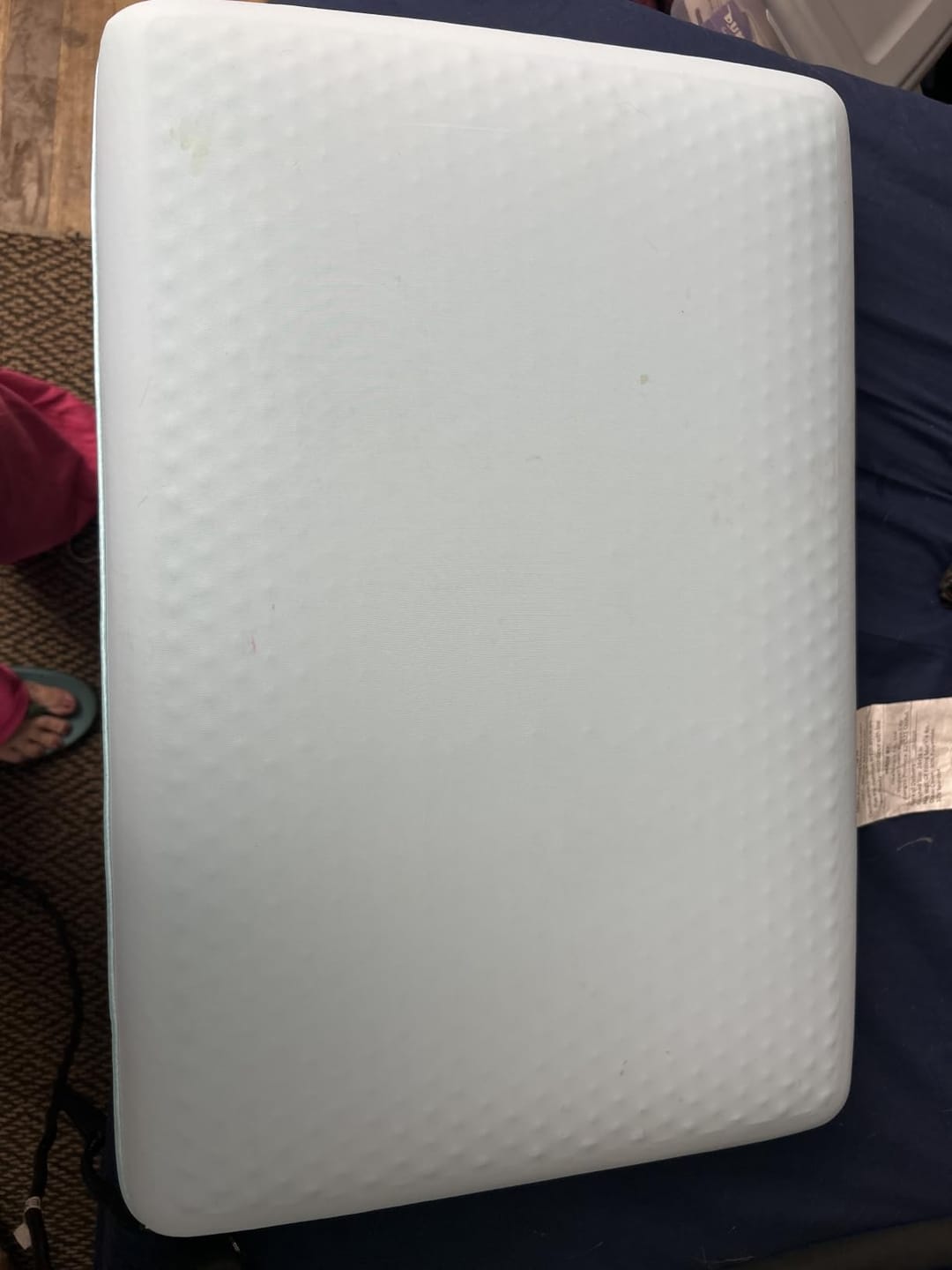 Customer photo review of Kühlendes Memory-Foam-Kissen CoolCloud