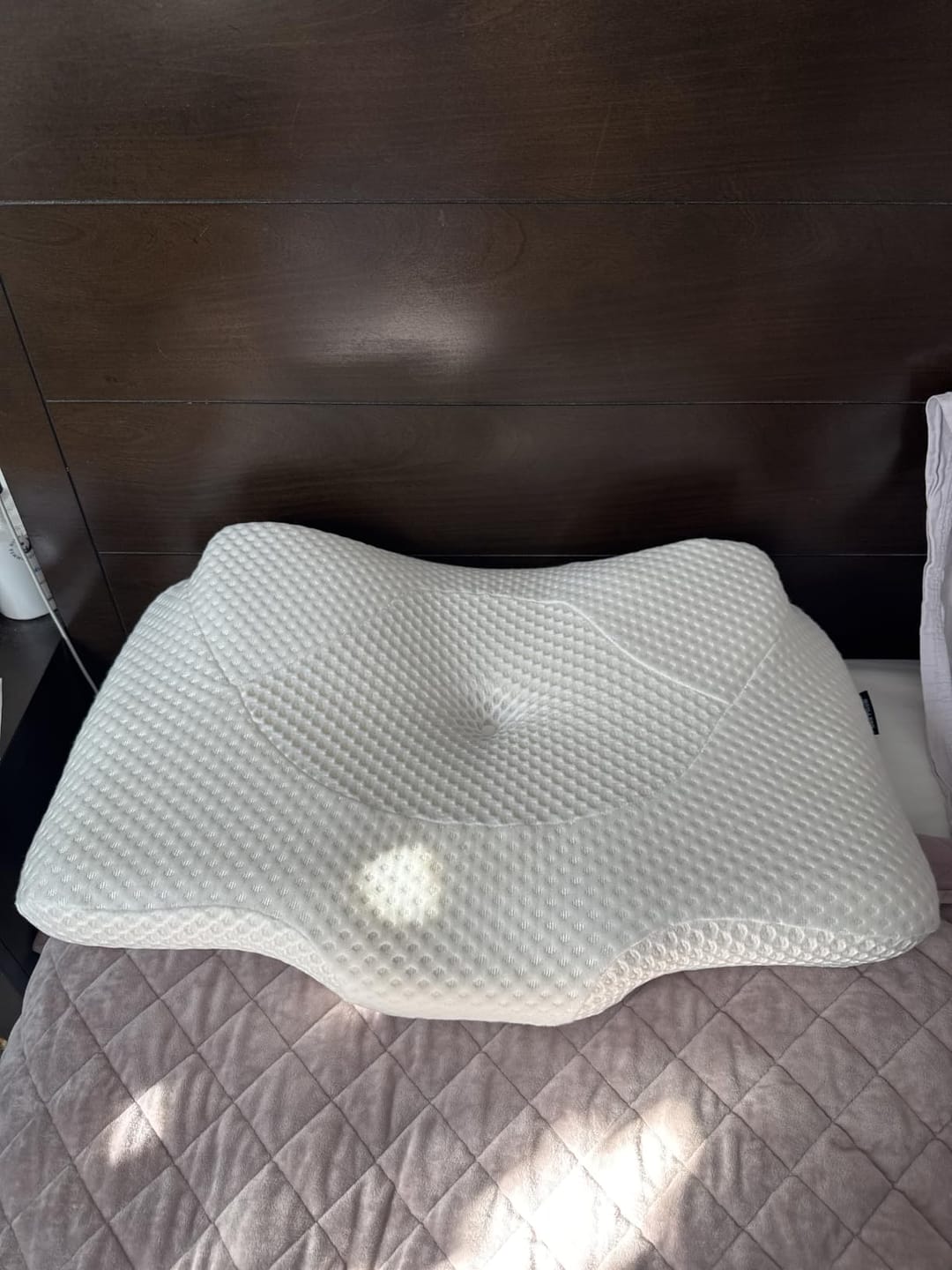 Customer photo review of Ergonomisches Nackenstützkissen ErgoNest – Höhenverstellbar