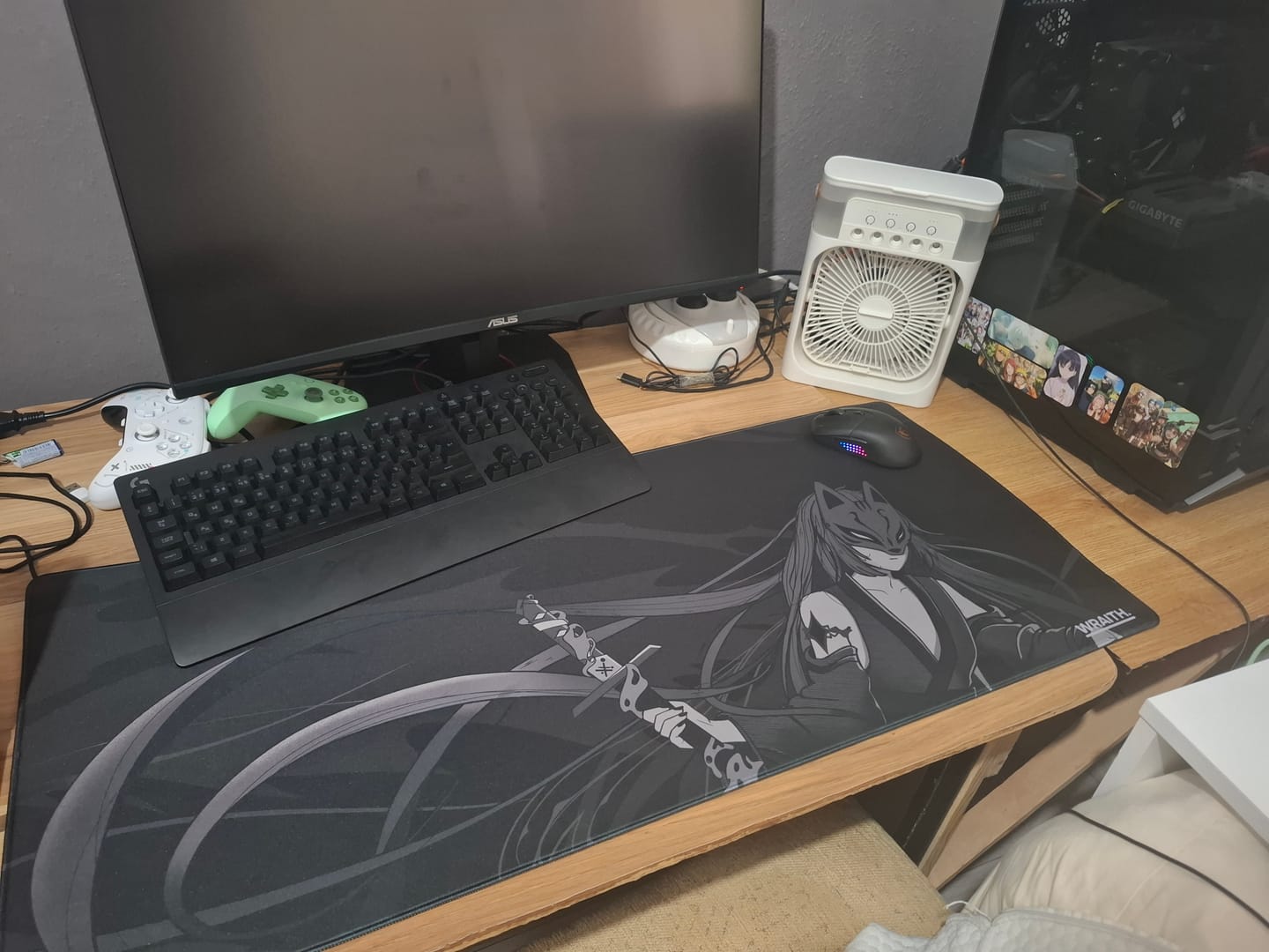 Customer photo review of Wraith Kitsune Edition Deskmat