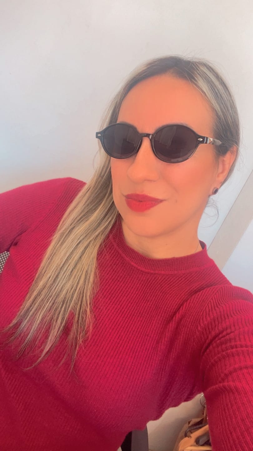 Customer photo review of Lentes de sol - Elvira.