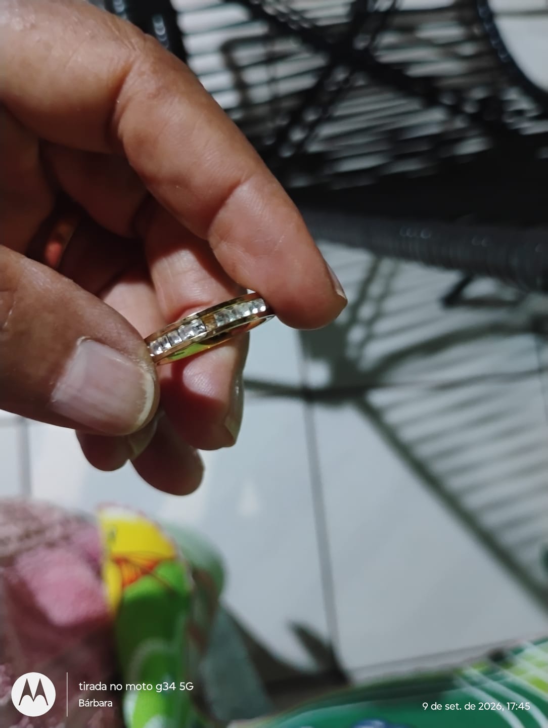 Customer photo review of Anel Brilhante Banhado em Ouro 18K