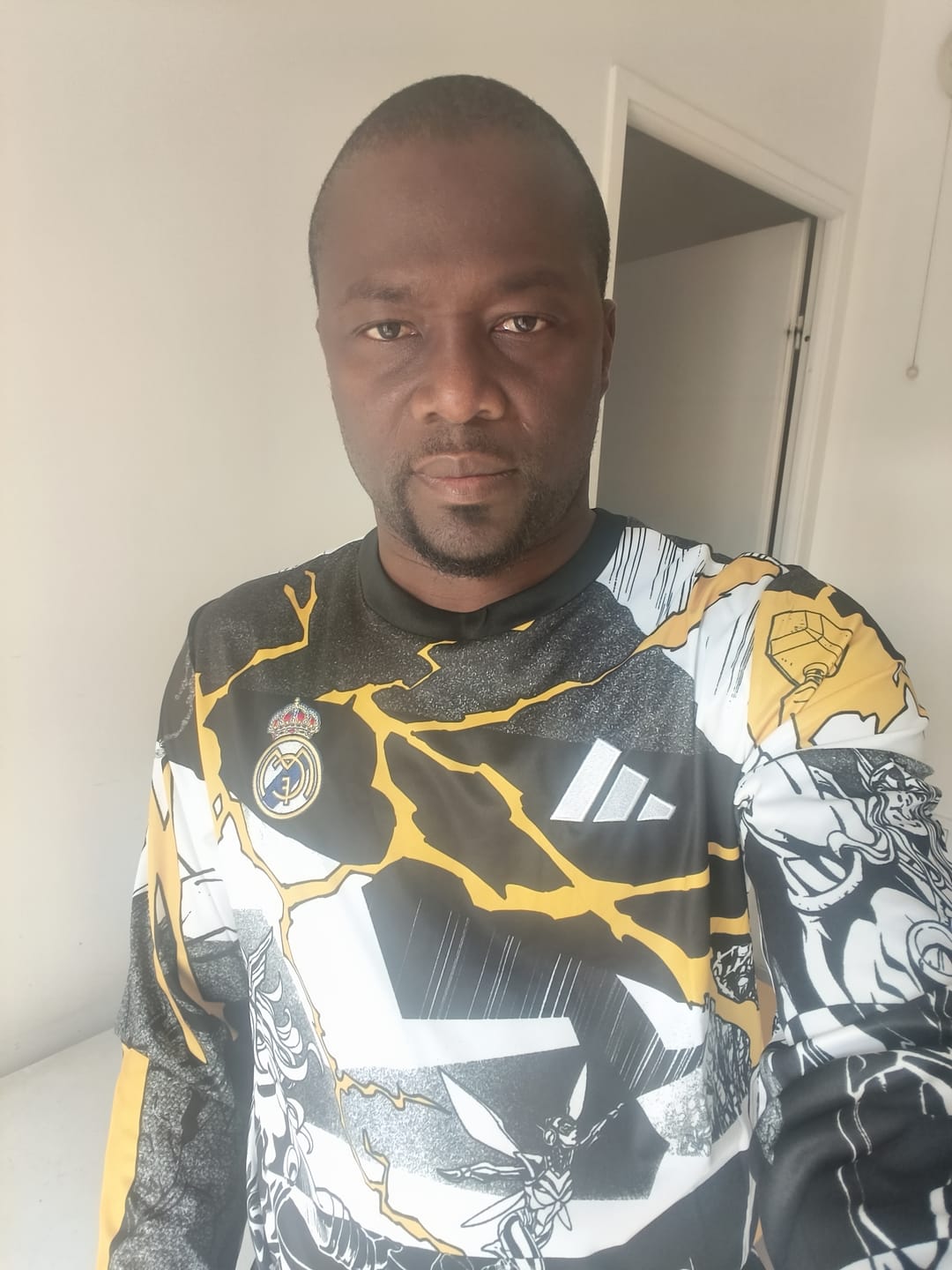 Customer photo review of Maillot Manches longues Real Madrid Édition Spéciale - 25/26