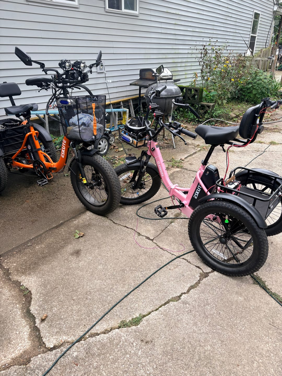 Customer photo review of Eskute® T300 Max Folding Electric Trike with Reverse Function