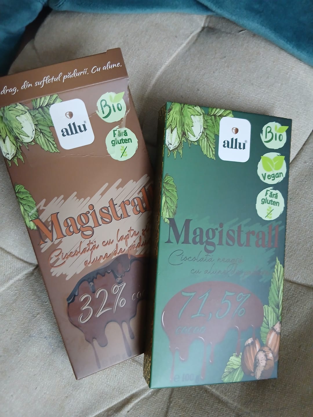 Customer photo review of Magistrall - Ciocolată neagră cu alune de pădure, 100g, ecologic