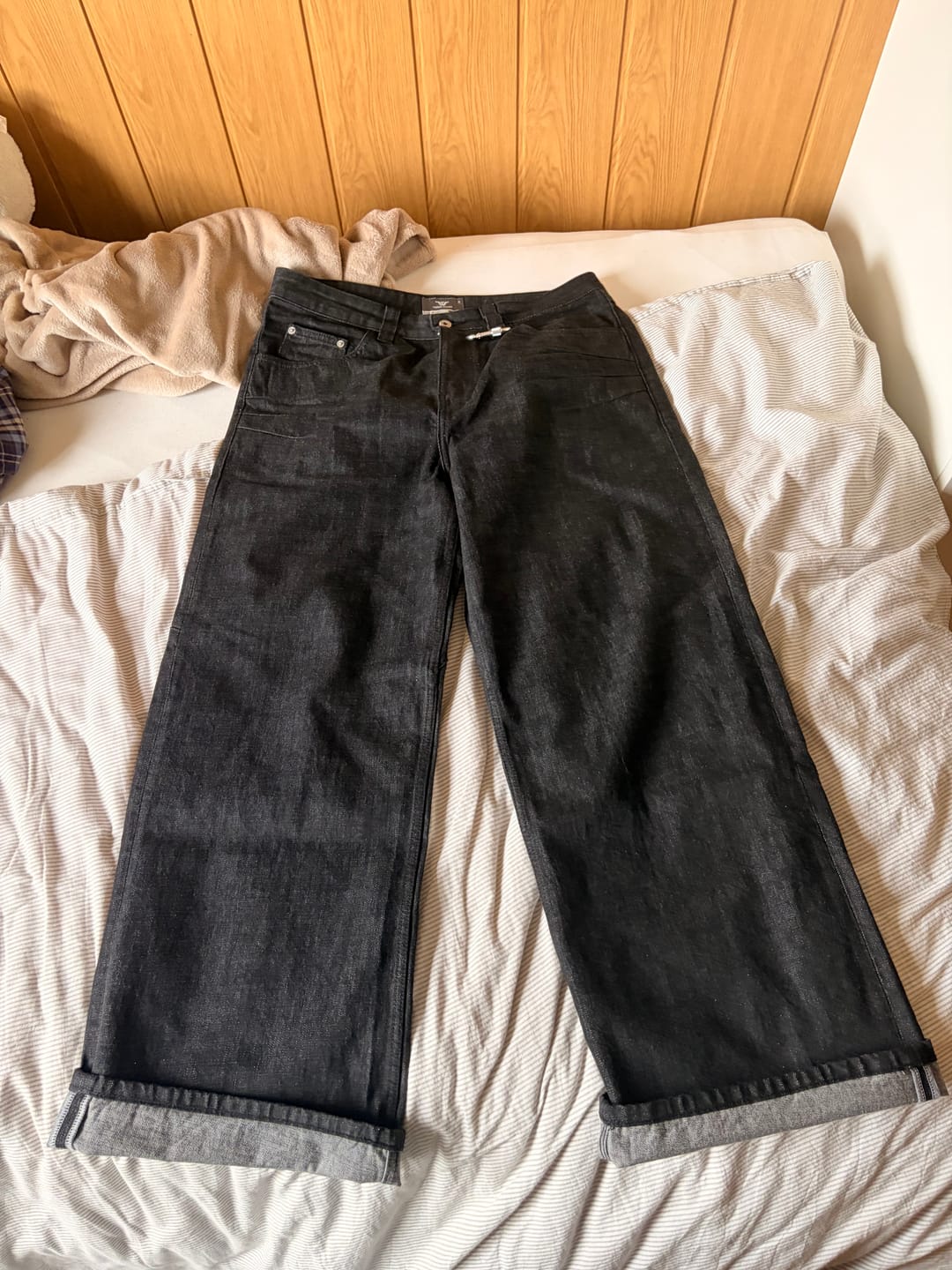 Customer photo review of Raw Denim Jeans Black