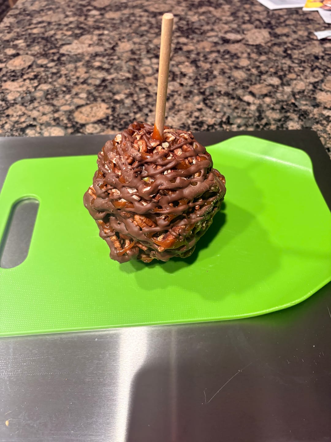 Customer photo review of Jumbo Gourmet Caramel Apple - Pecan Turtle (4-Pack) - FREE SHIPPING
