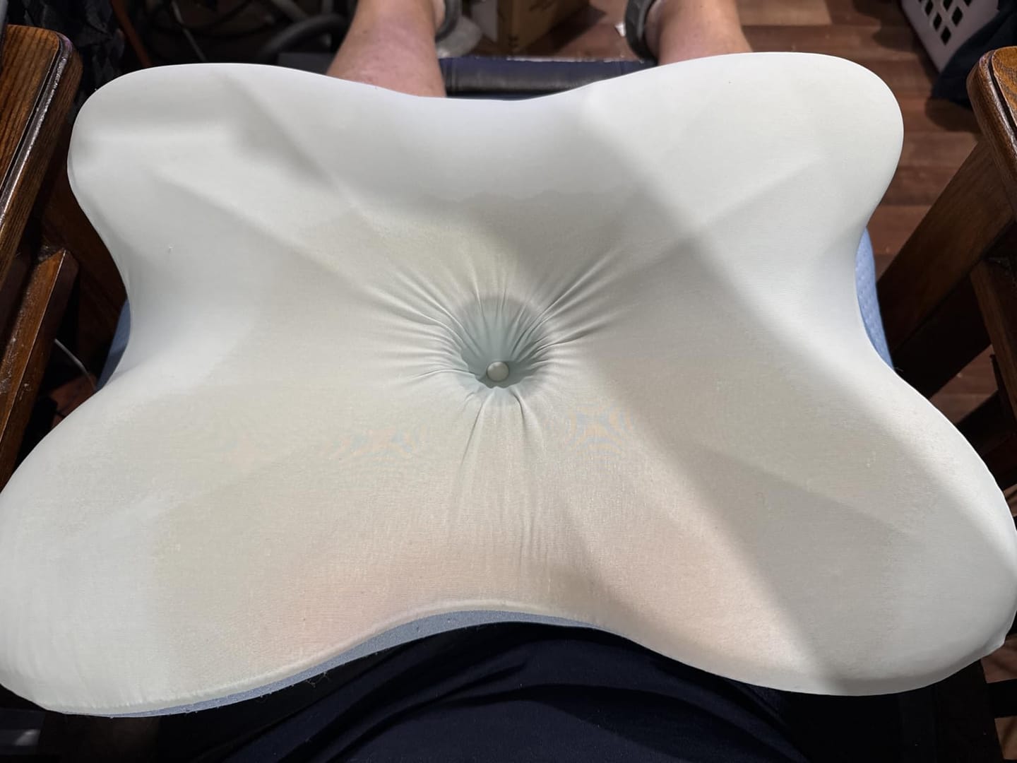 Customer photo review of Ergonomisches Nackenstützkissen ErgoContour