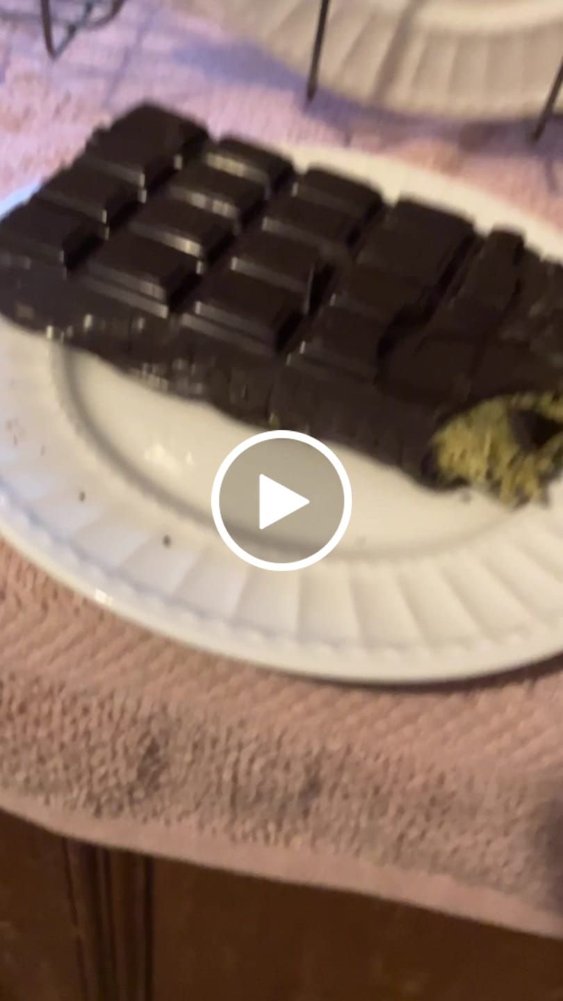 Customer video review of *REFILL* Pistachio Knafeh Stuffed Chocolate Bar Kit without Reusable Mold