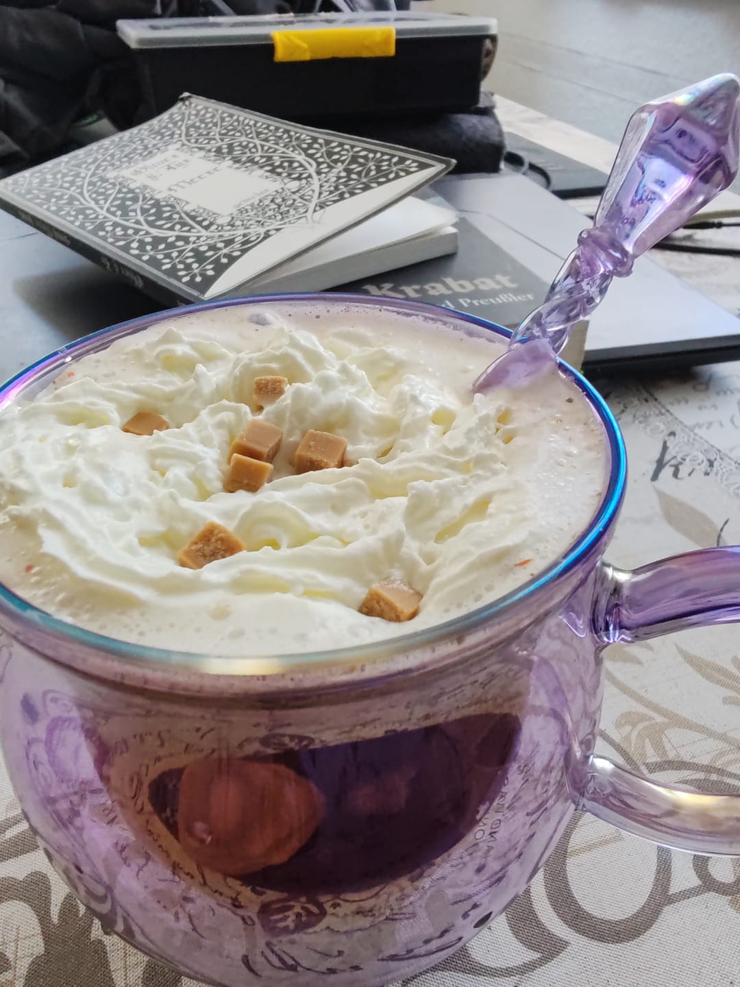 Customer photo review of Doppelwandige Hexenkessel-Tasse aus lila Glas mit Löffel