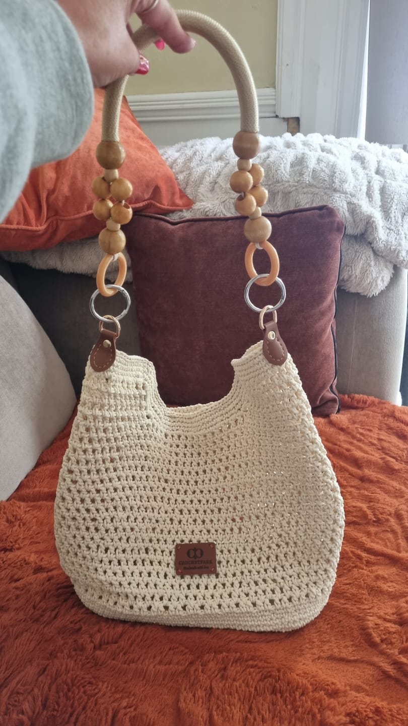 Customer photo review of Sunny Beach Tote crochet kit