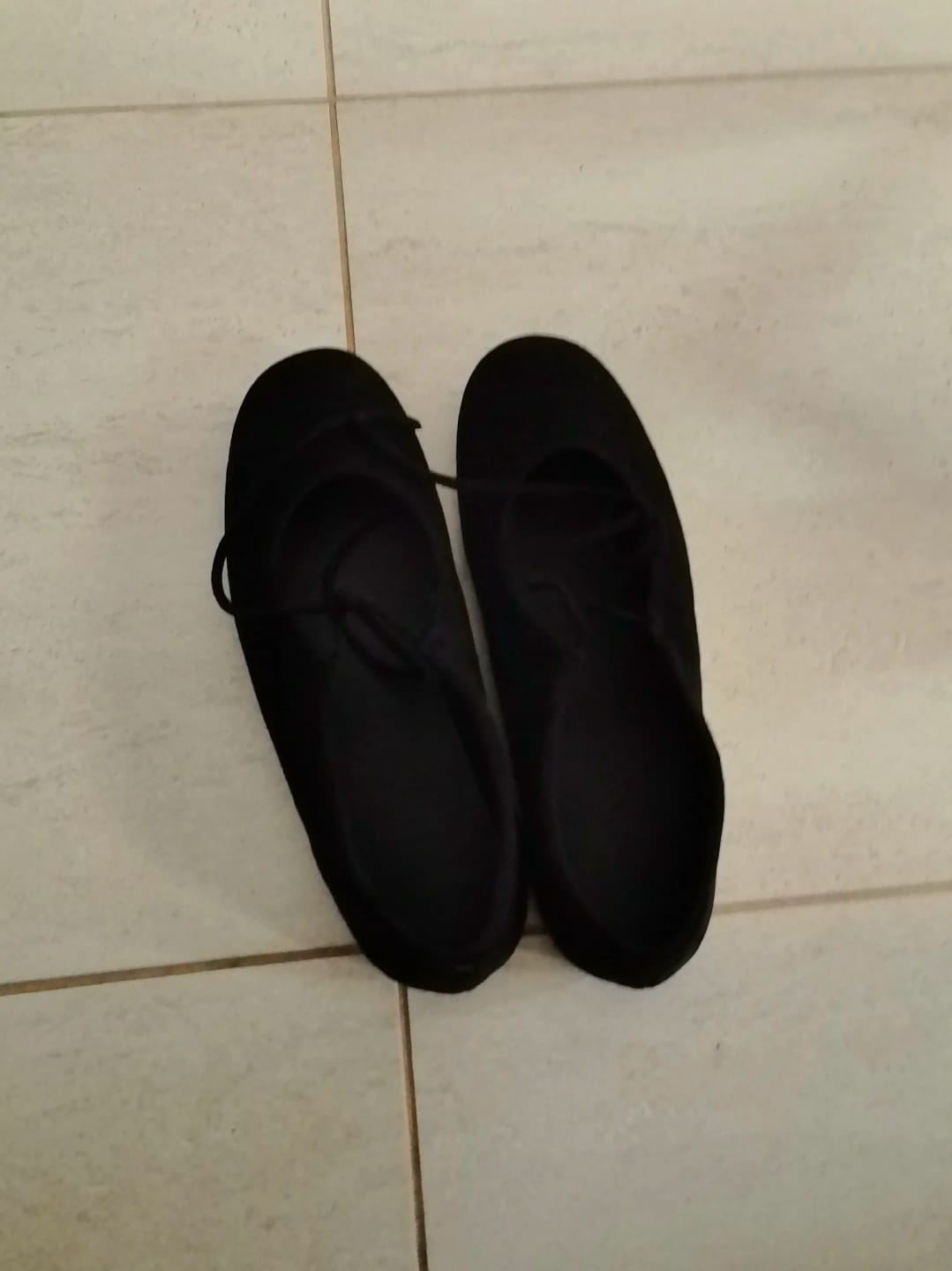 Customer photo review of Bailarinas Planas de Ante con Lazo y Punta Redonda