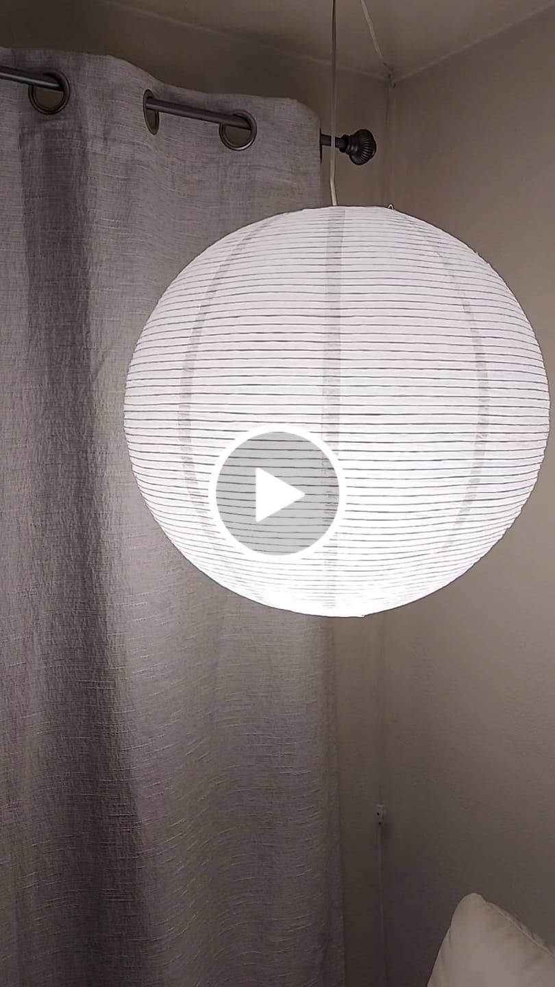 Customer video review of 20" White Fine Line Premium Even Ribbing Paper Lantern, Extra Sturdy