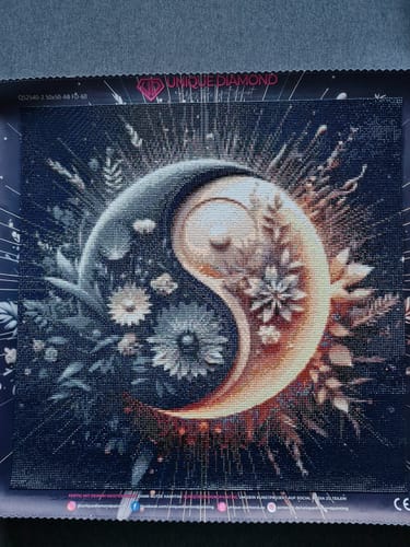 Customer photo review of 5D Diamond Painting – Yin und Yang Blumen