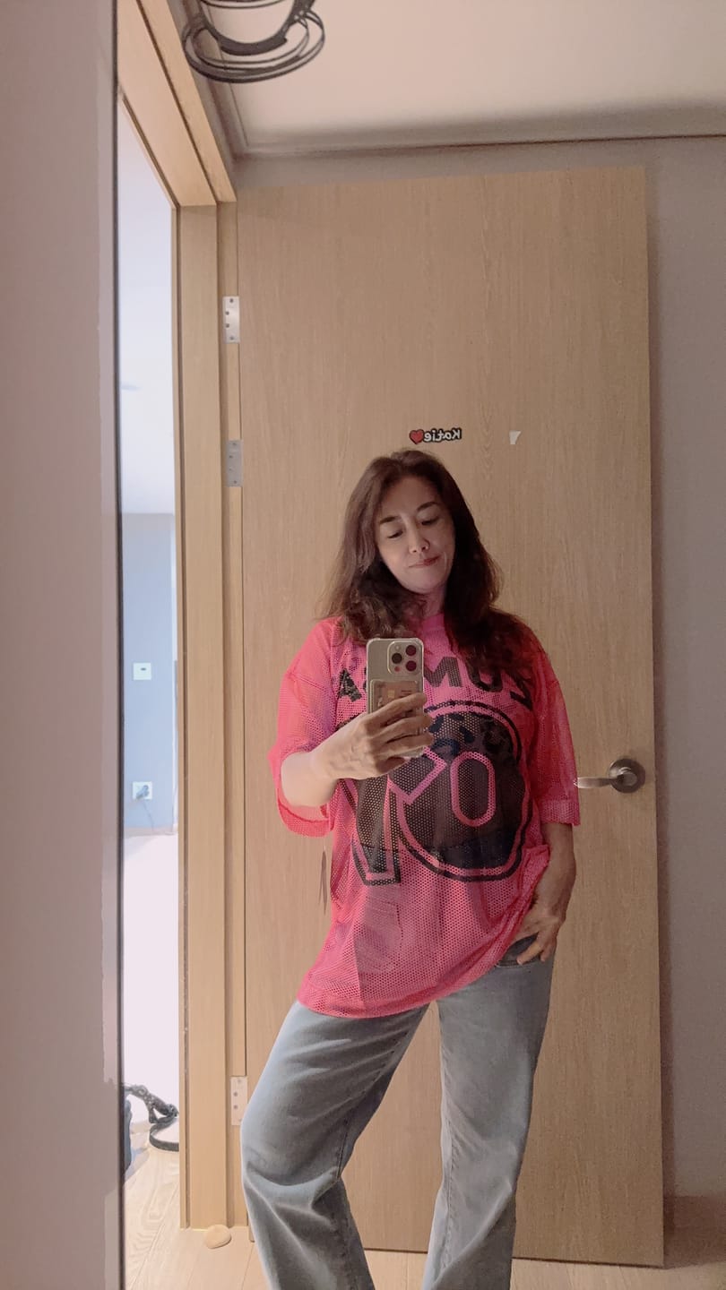 Customer photo review of Ultrabright Oversized Mesh V-Neck Top