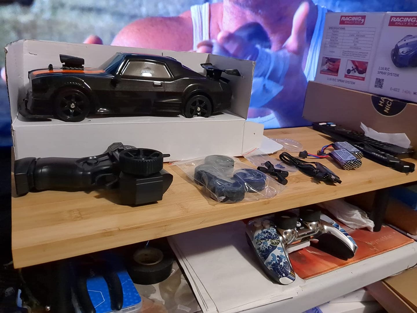 Customer photo review of RC Drift Auto mit Auspuff Ferngesteuertes Auto | 1:16 Maßstab Raucheffekt Wiederaufladbar Kinder