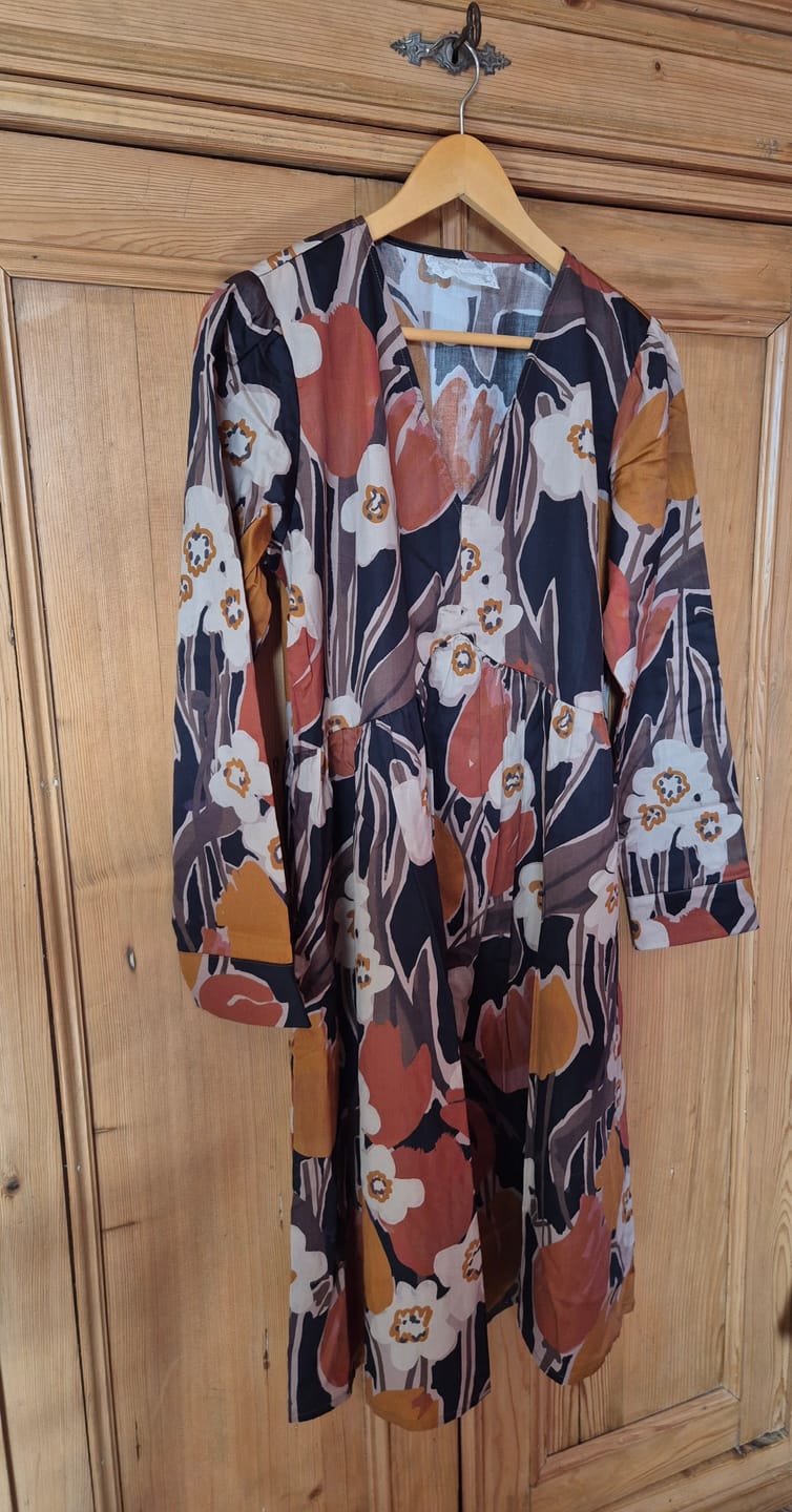 Customer photo review of Robe Edonie coupe midi - Satin de coton Pavot Ocre