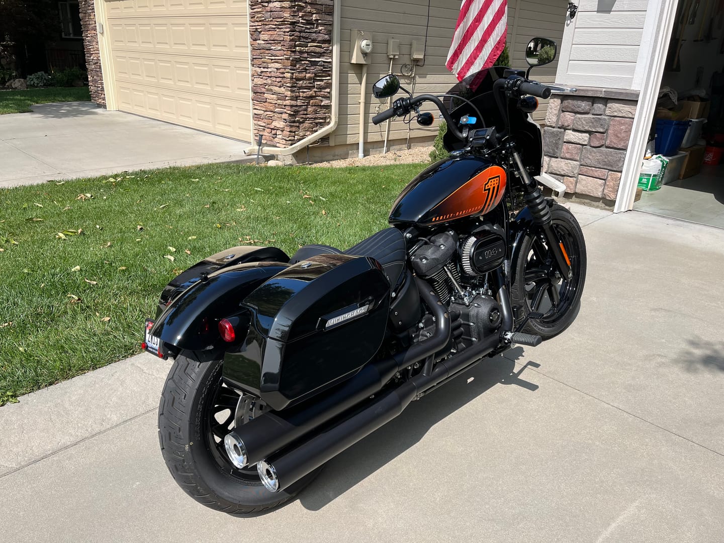 Customer photo review of 32L - Darkin Large Quick Mount Painted Hard Saddlebags for Harley Softail Street Bob FXBB/S