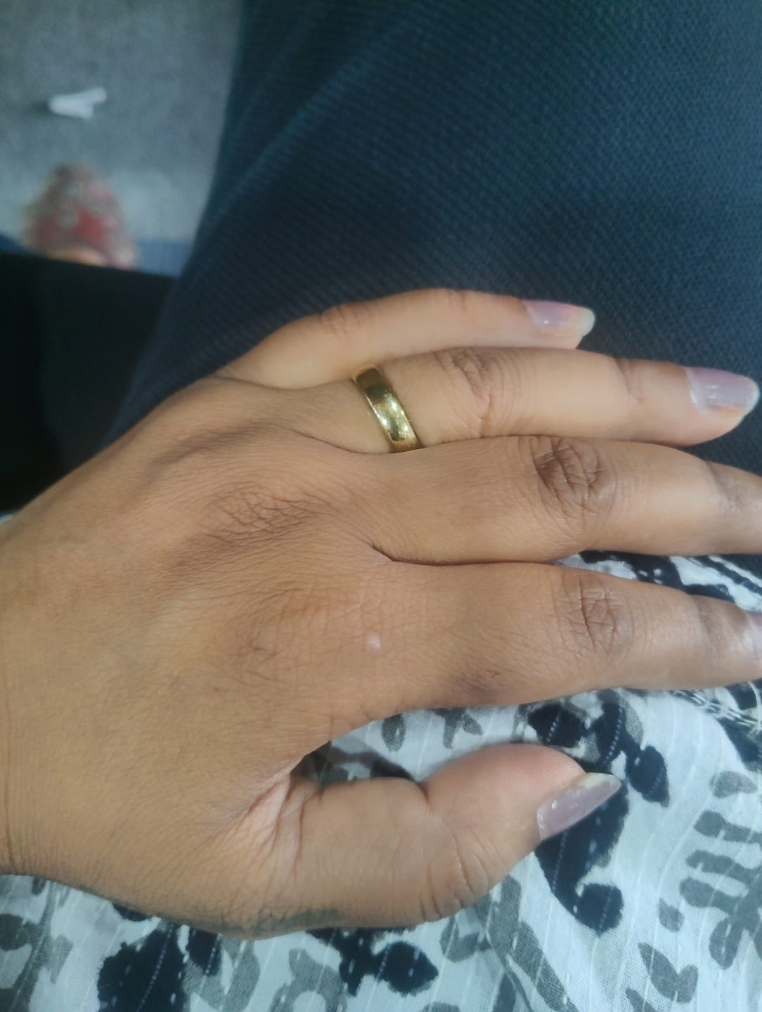 Customer photo review of Lustre Band Classic Ring