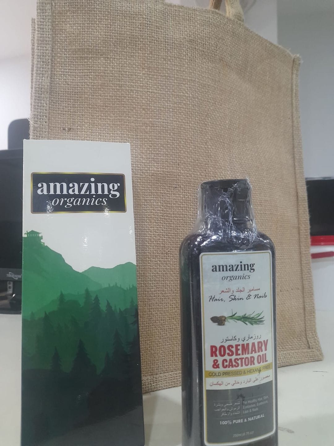 Customer photo review of Rosemary & Castor Hair Oil