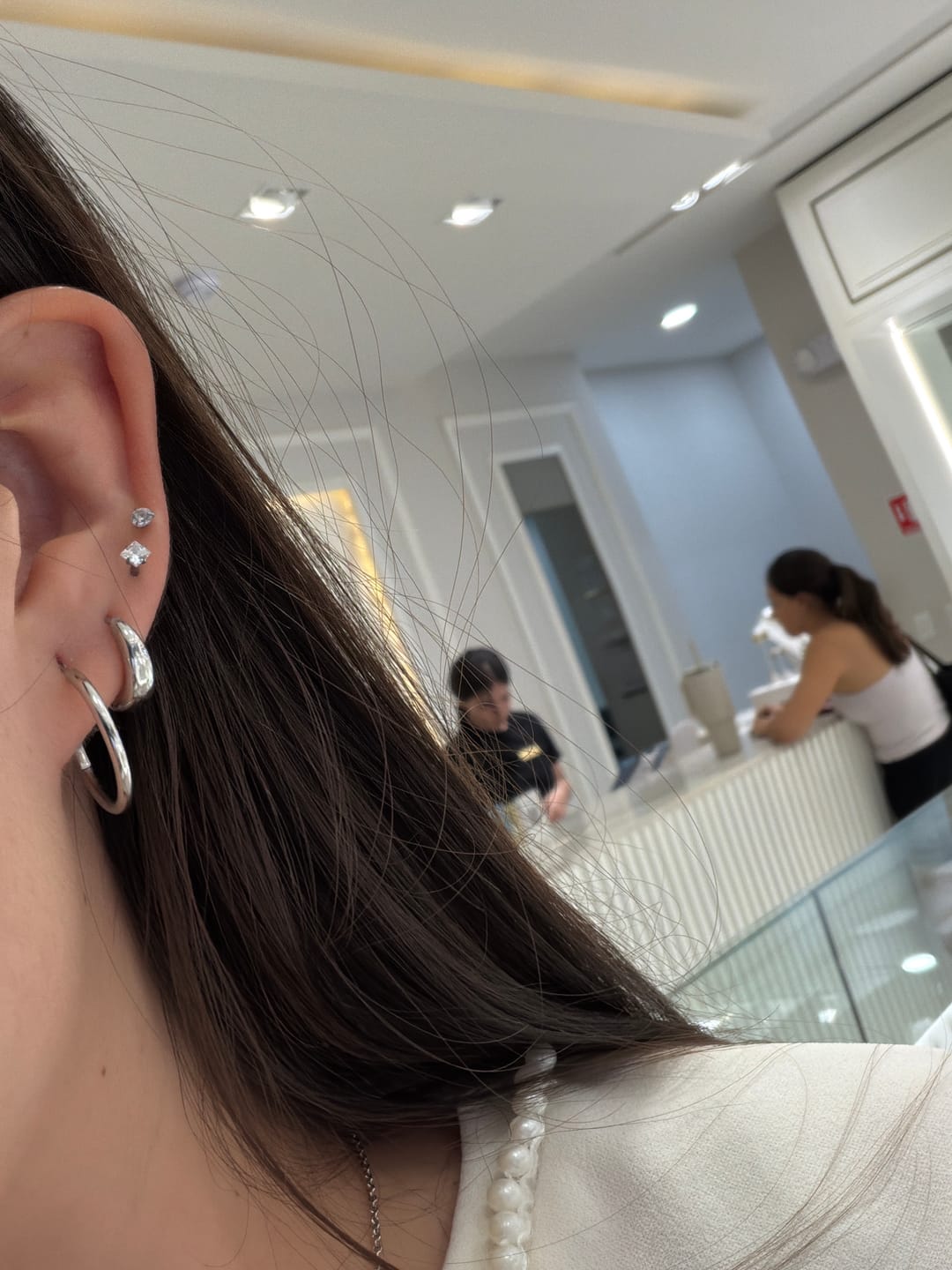 Customer photo review of Aretes Zirconia Cuadrada Primera Perforacion Titanio