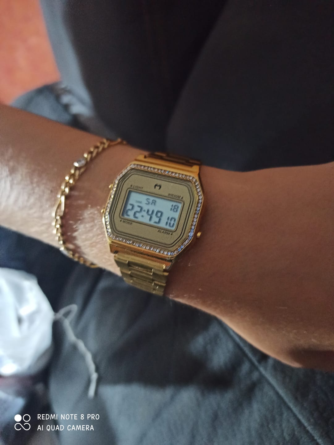 Customer photo review of Reloj Digital Vintage Brillo ~ Oro