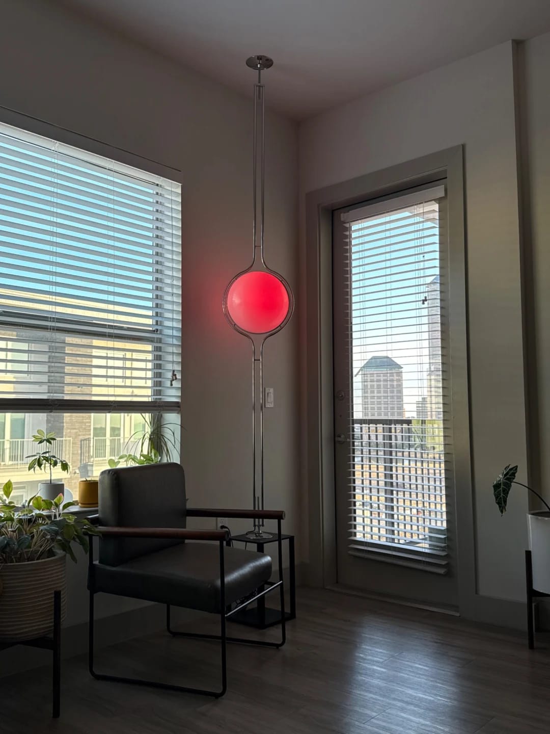 Customer photo review of Tension Pole Floor Lamp for Living Room, 250 to 280 cm