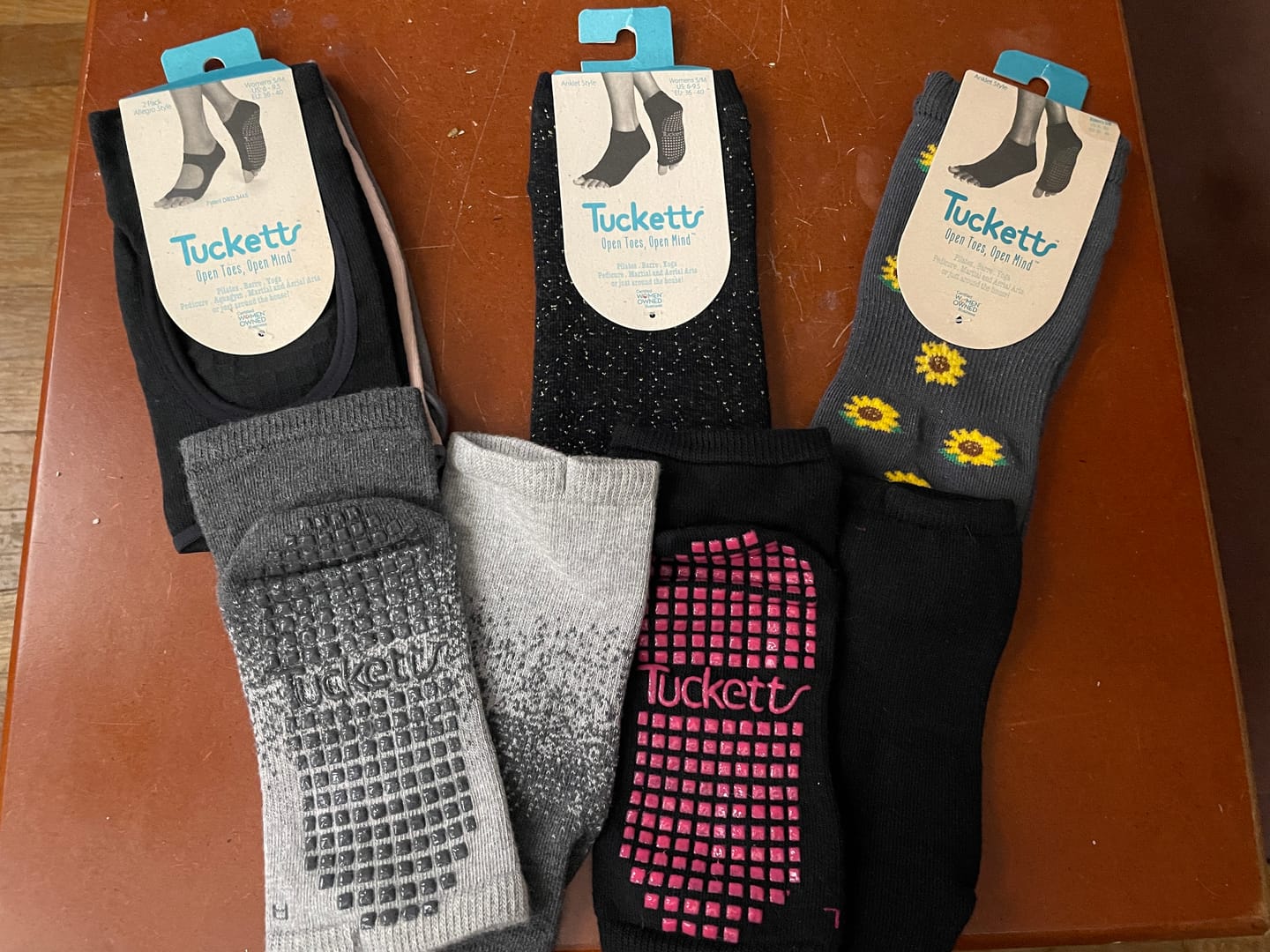 Customer photo review of Tucketts Anklet Pilates Socks - Non-Slip Grip, Open Toe, Barre & Yoga - Women's
