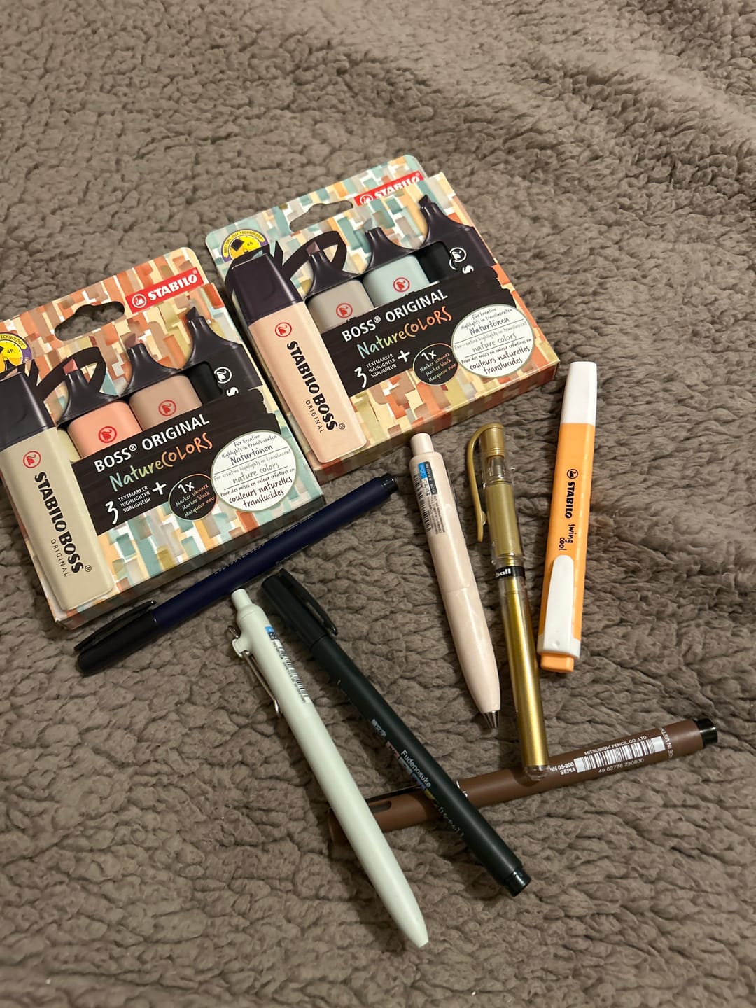 Customer photo review of Uni Pin - Tiralíneas Fine Line Sepia
