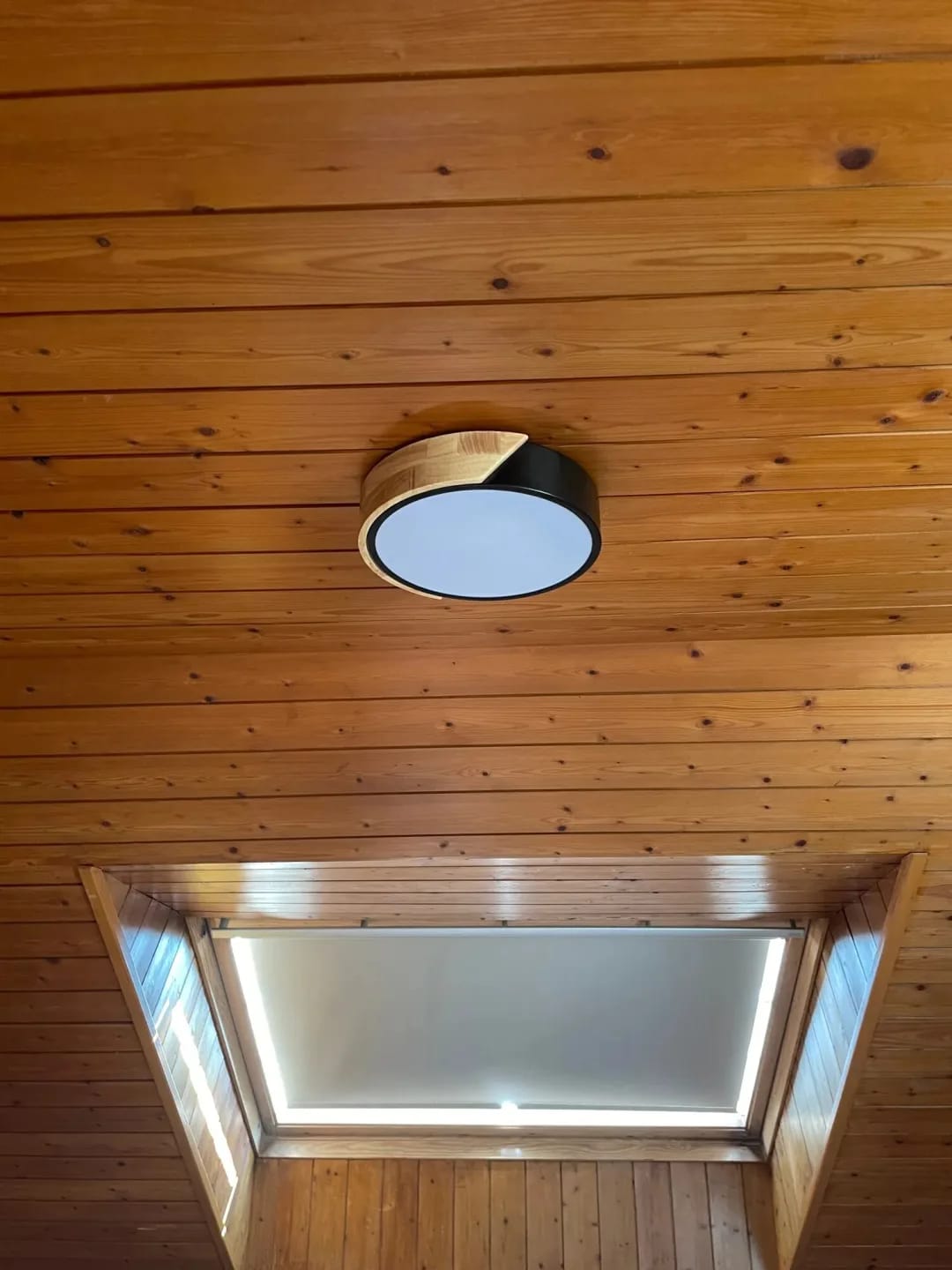 Customer photo review of Square Wood Ceiling Light for Bedroom, Frosted Shade, 30 cm