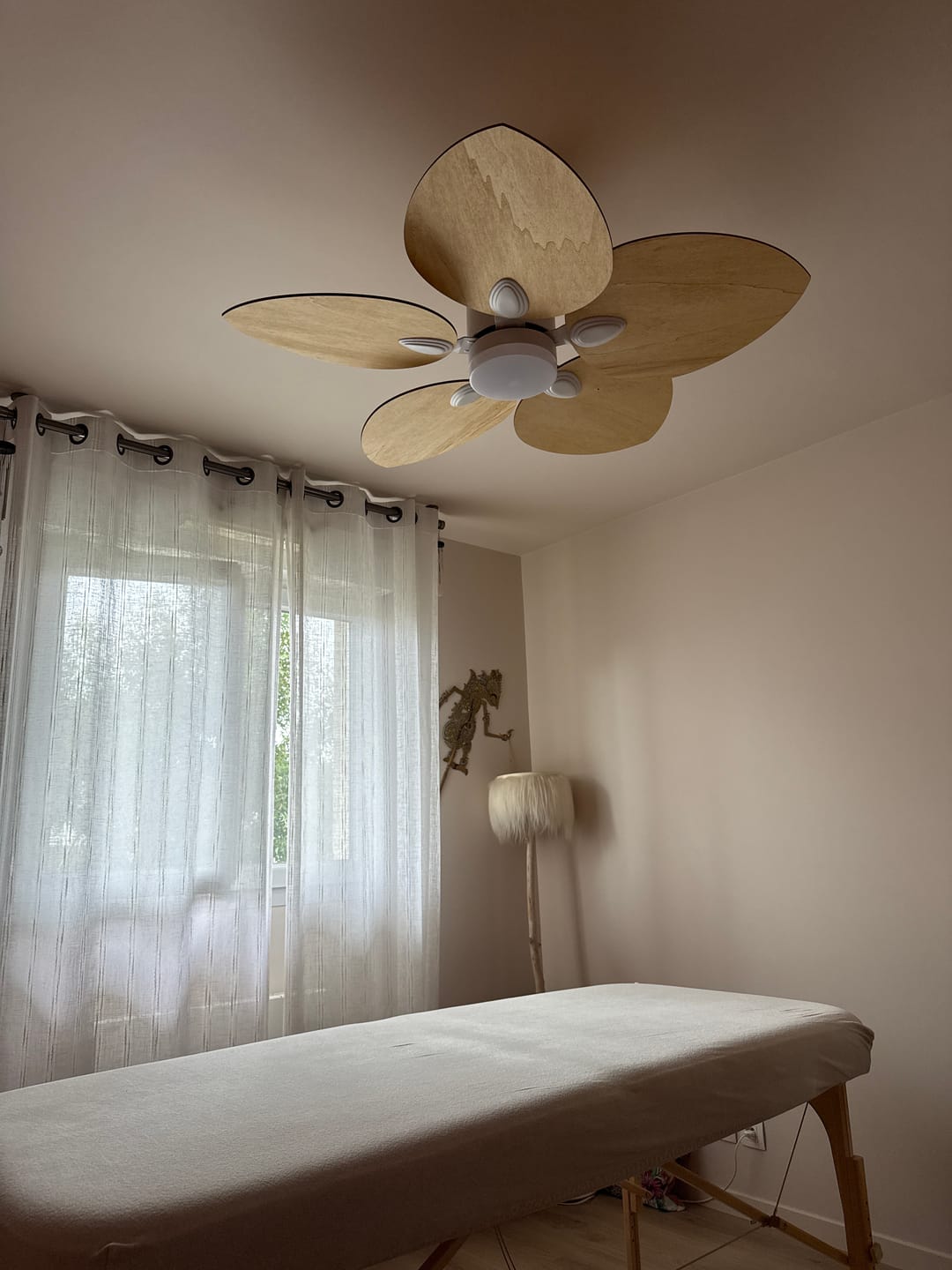 Customer photo review of Dahlia teinté Chêne | Ventilateur de plafond