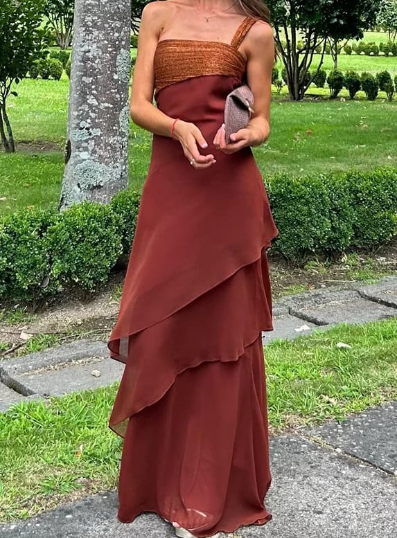 Customer photo review of Paula - Elegante Vestido Largo Sin Mangas con Volantes en Cascada