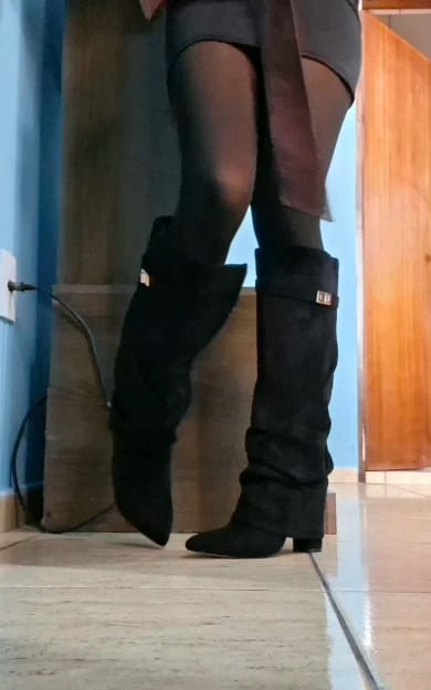 Customer photo review of Botas de Media Caña con Pliegues y Cierre de Hebilla