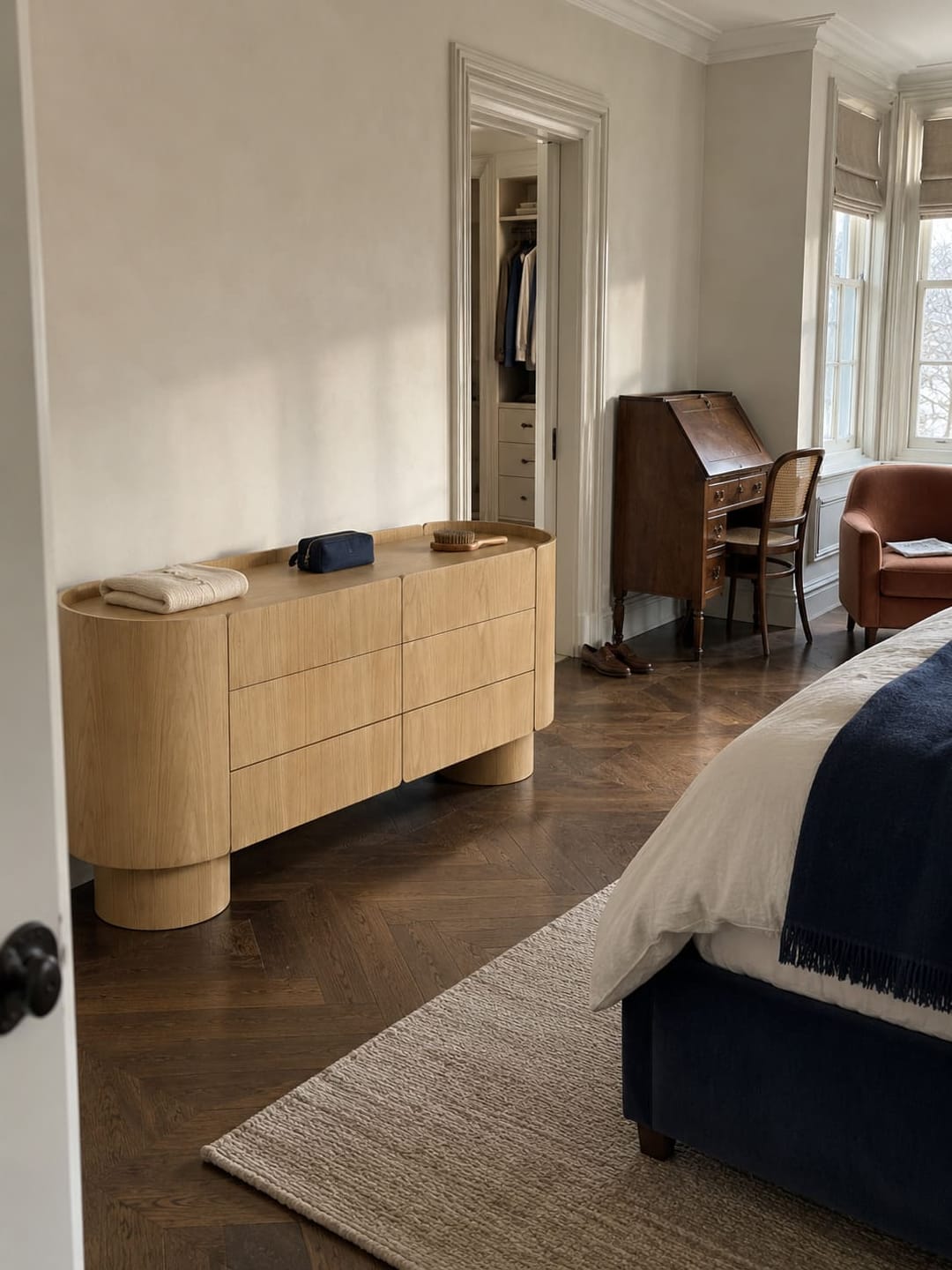 Customer photo review of Emery Dresser