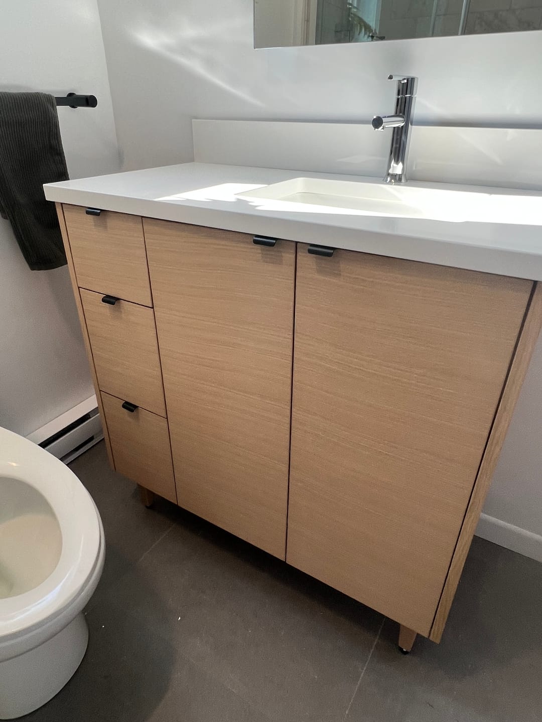 Customer photo review of SLIM Sidesplash, White Quartz