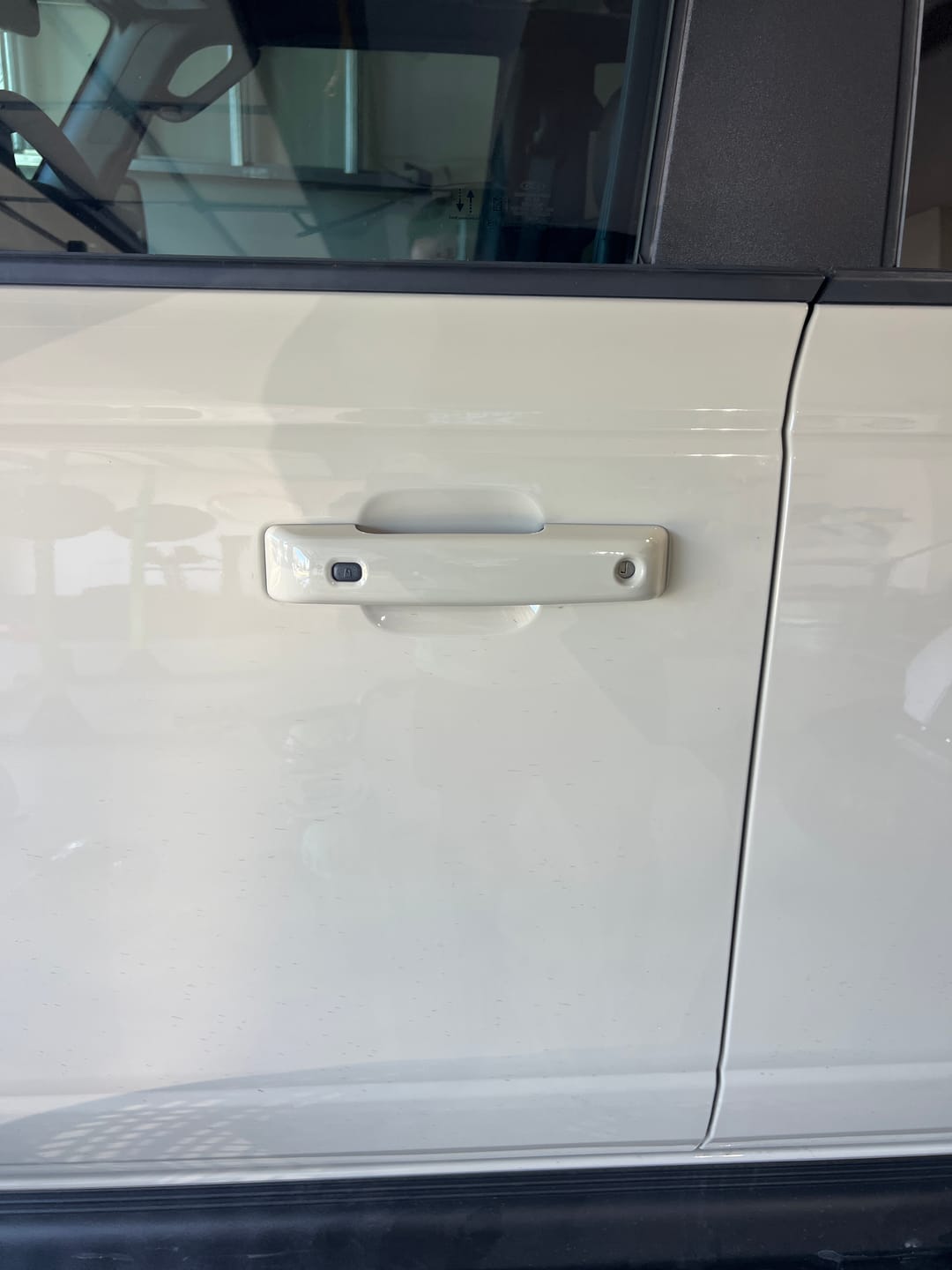 Customer photo review of Ford Bronco Painted Handle Covers With Smart Entry *Seamless Fitment
