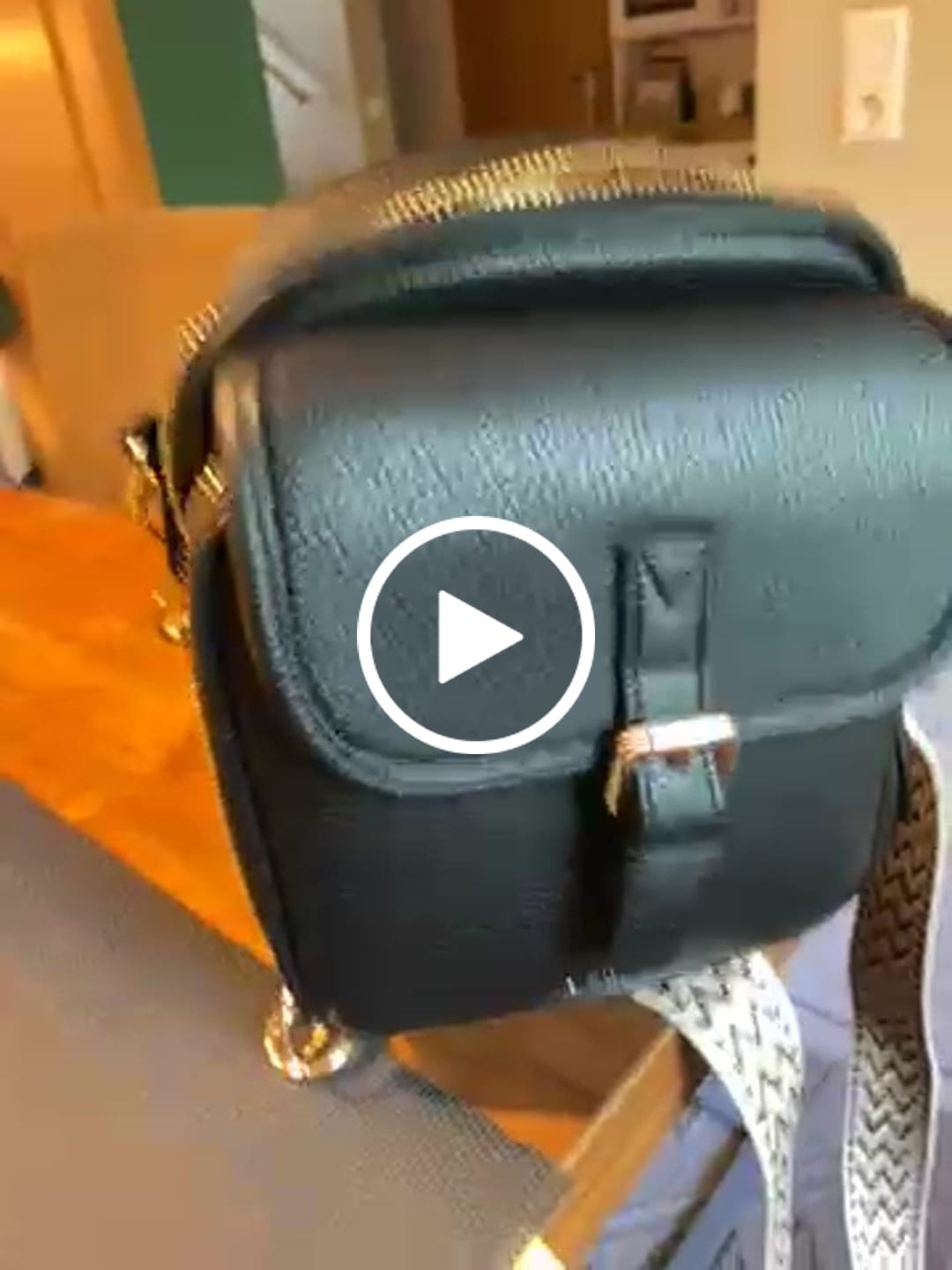 Customer video review of Laipan - The Roomiest Crossbody bag