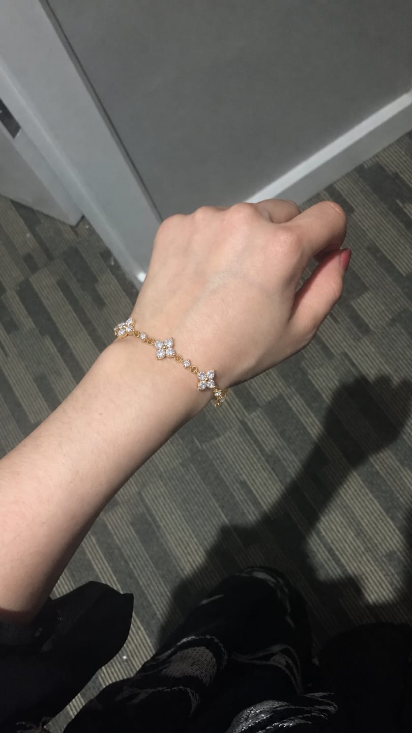Customer photo review of Gold-Plated Brass Crystal Clover Charm Bracelet