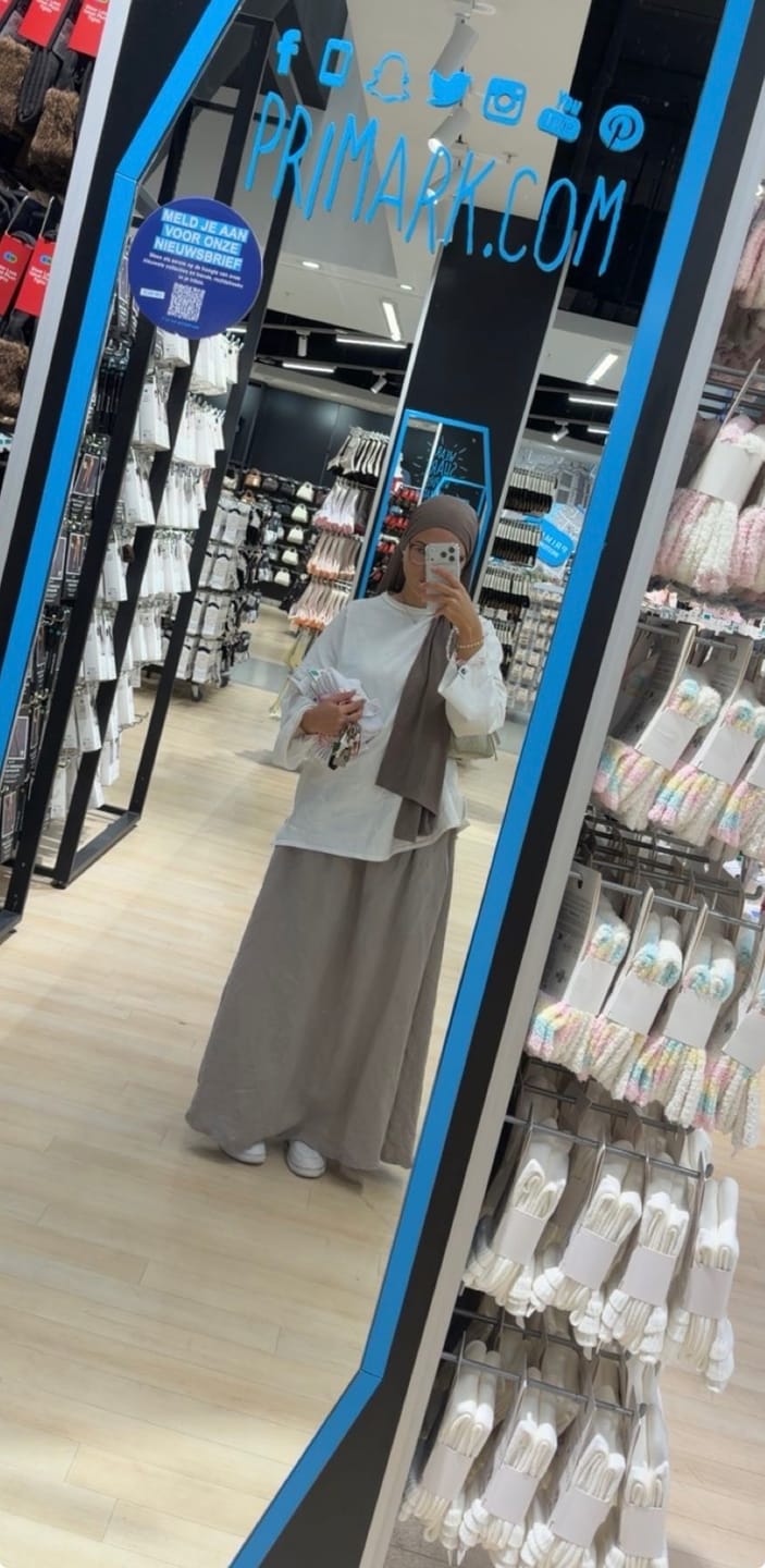 Customer photo review of Oversized Long-sleeved T-shirt - Off White