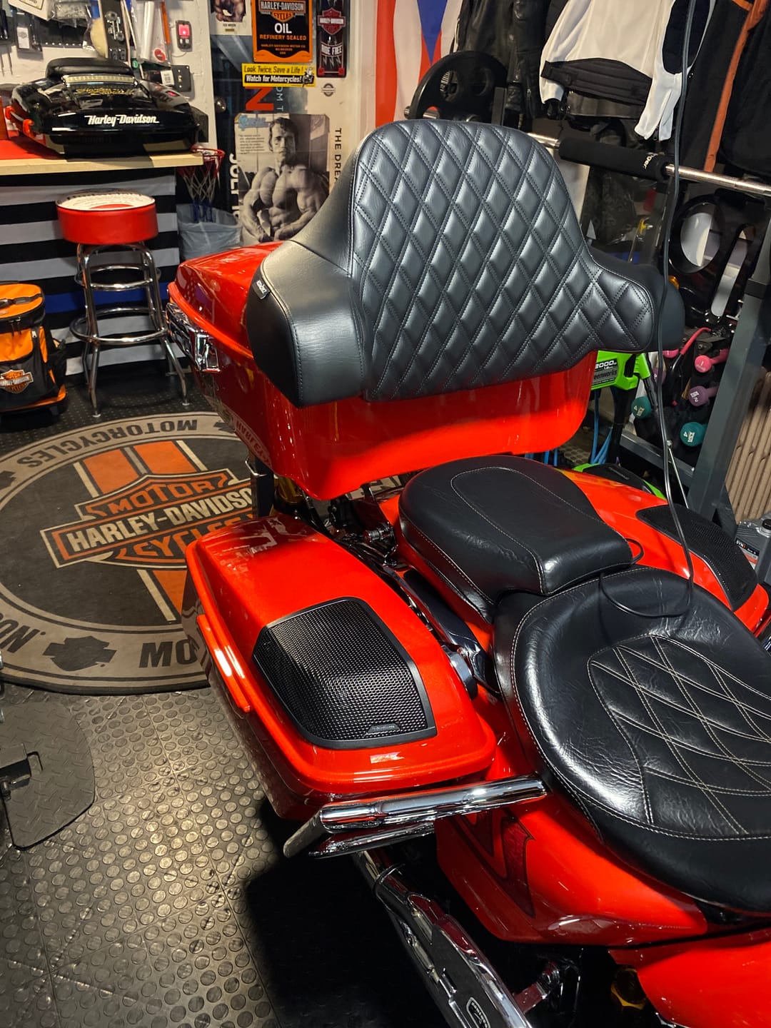 Customer photo review of Color-Matched Detachable King Tour Trunk Pack for 2014-2023 Touring | Mocardine