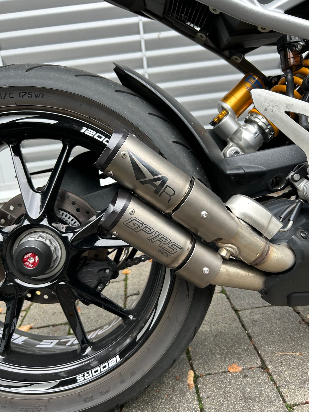 Customer photo review of Austin Racing GP1RS Mini Pair | Slip-On | dB-Konform | passend für Triumph Speed Triple 1200 - Modelle (2021-2024)