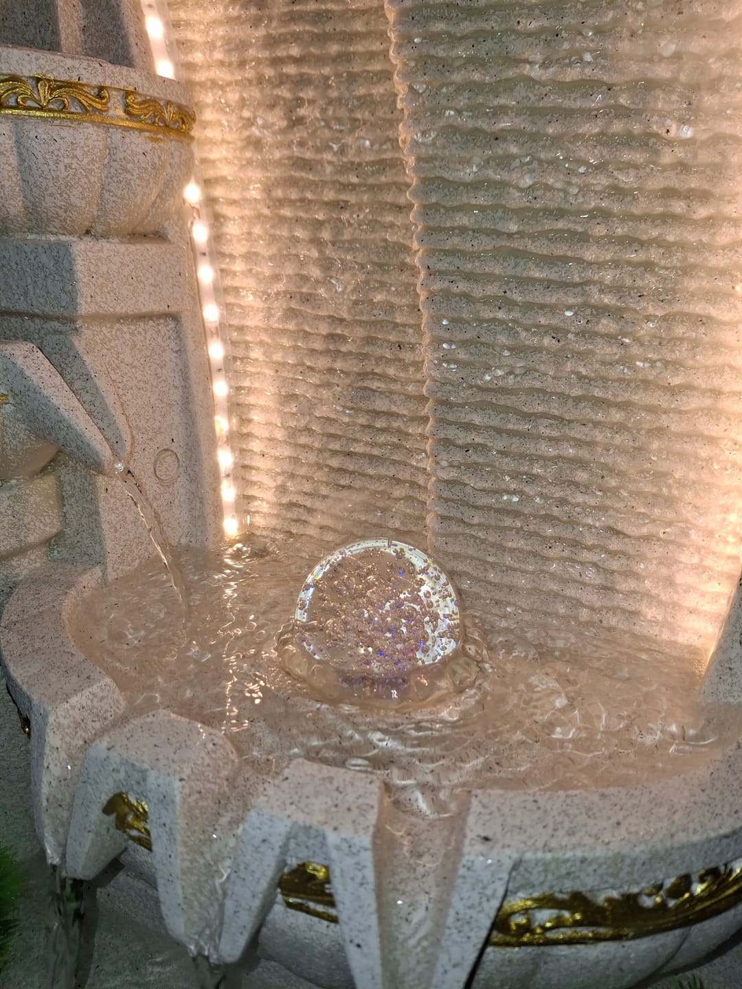 Customer photo review of AquaLuxe Wasserbrunnen Anzio Indoor & Outdoor