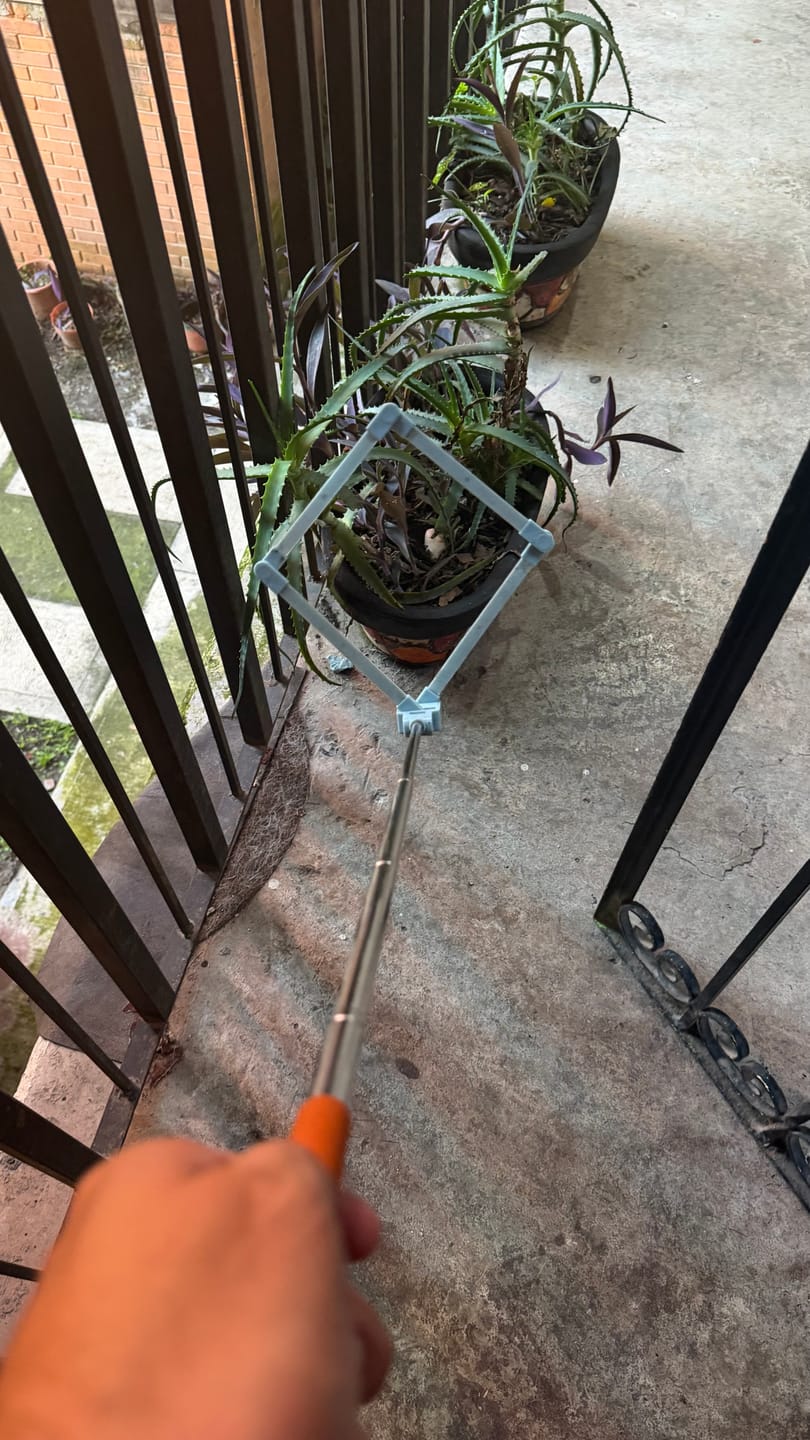 Customer photo review of Recolector Toilet portatil para perros